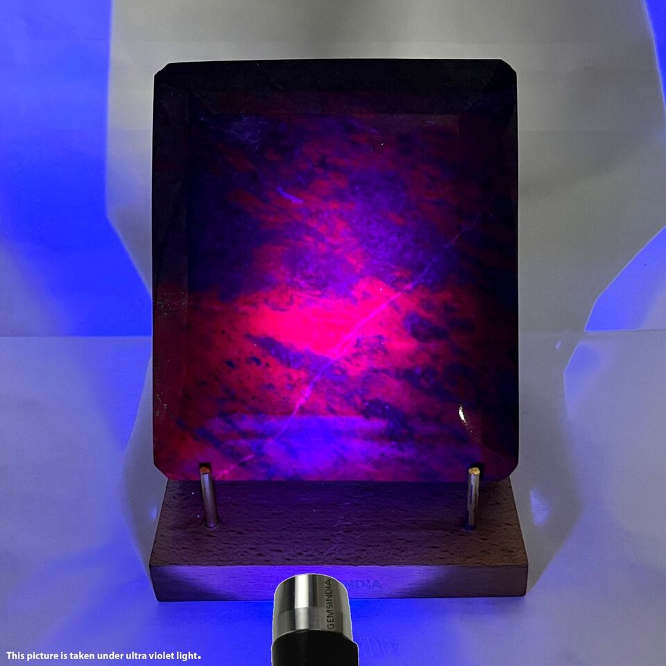 Ruby Kyanite Loose Gemstone, Untreated — 6x5x2.2 Inches, 16950 Ct (3.39 Kg), Madagascar