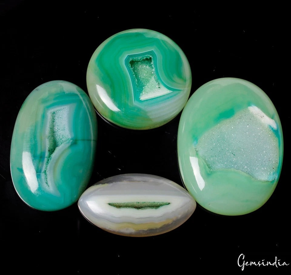 Onyx Lot, Loose Gemstone, Green — 4 Pieces, 48mm to 63mm, 750 Ct, Madagascar