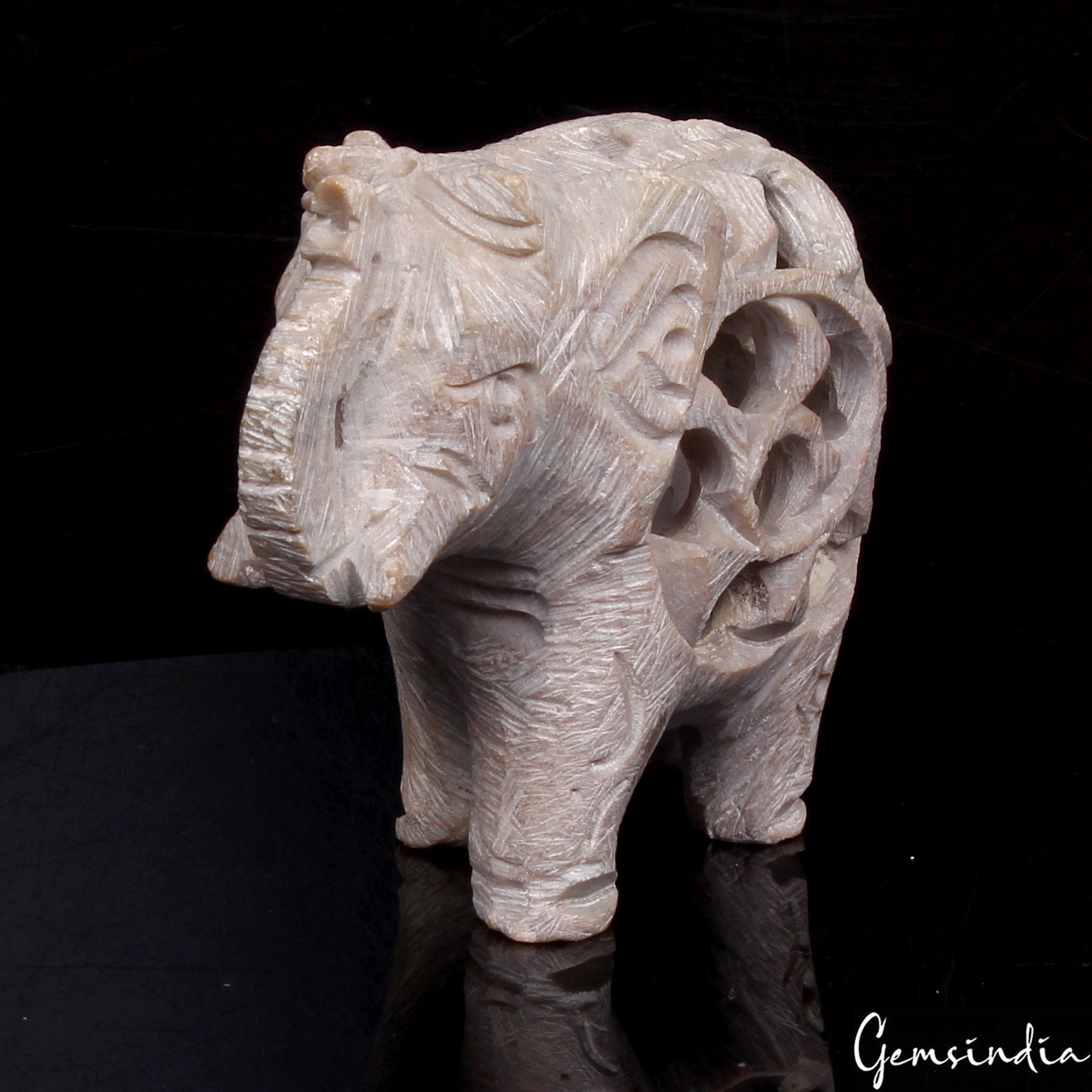 630 Ct Handmade Soapstone Elephant Statue Animal Figurine Sculpture/Home Decor