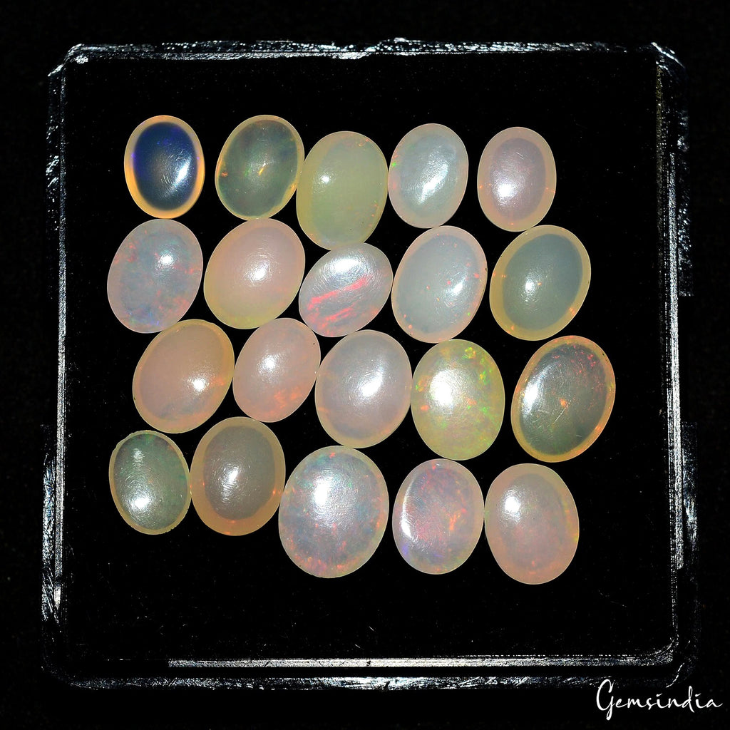 Ethiopian Opal Lot, Cabochon, Untreated — 20 Pieces, 7mm, 20.50 Ct, Ethiopia