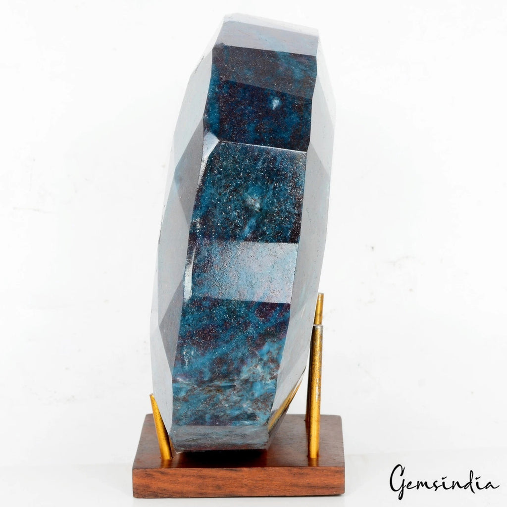 Ruby Kyanite Loose Gemstone, Oval Cut, Untreated — 7.3x6.4x2.4 Inches, 21000 Ct (4.2 Kg), Madagascar