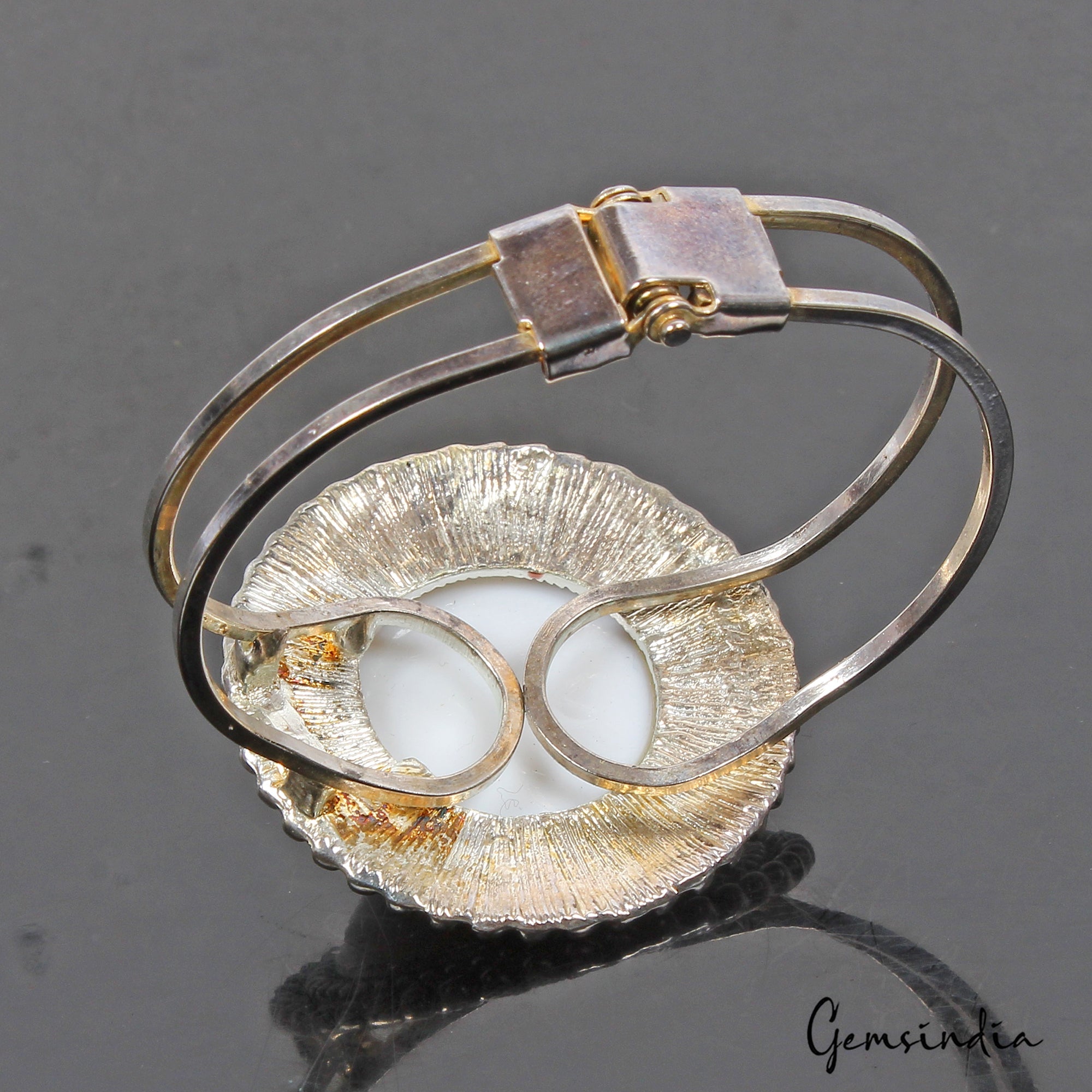 40.48 Gram White Round Hand Carved Bangle Bracelet Antique Fashion Jewelry 2.4"