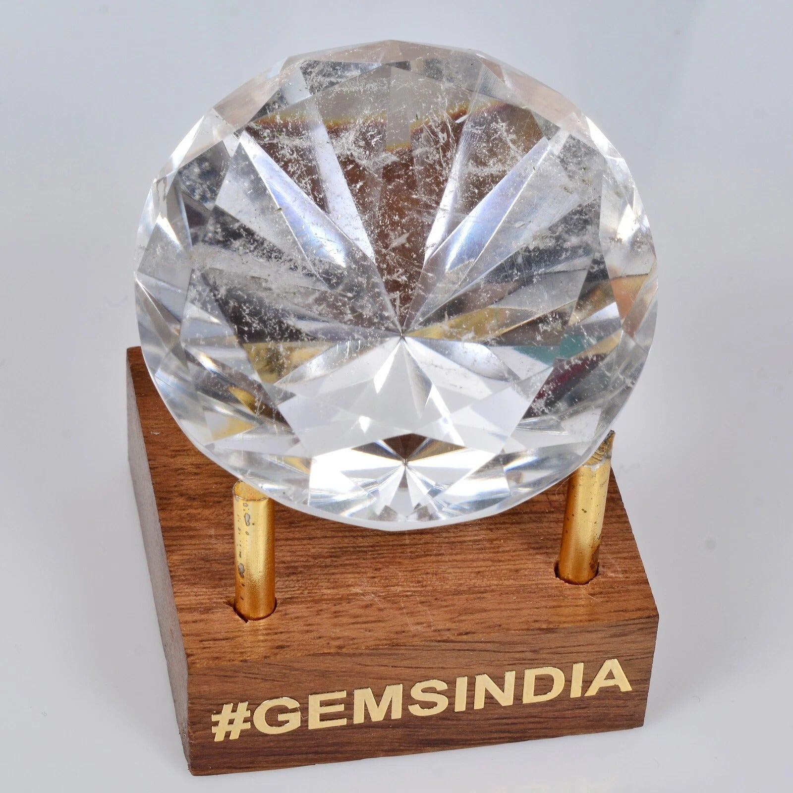 Quartz Loose Gemstone, Round Cut, Untreated — 41x32 mm, 269.50 Ct, Brazil