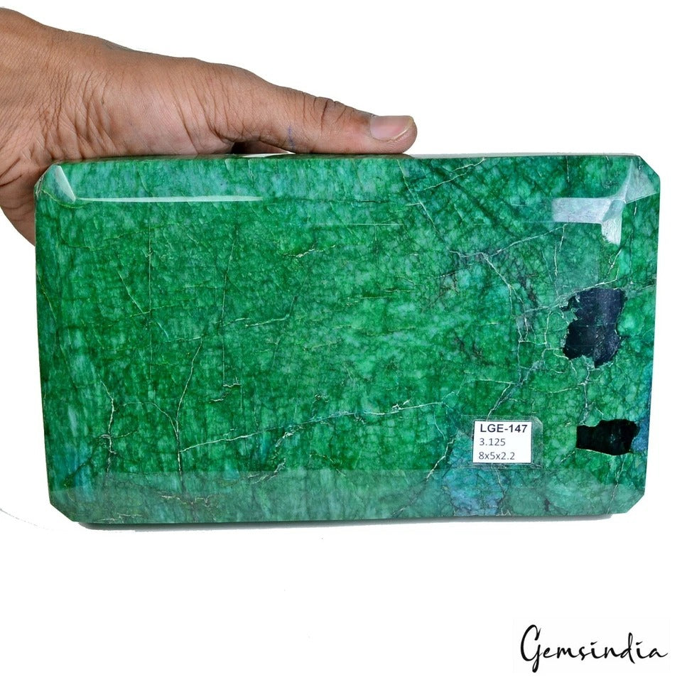 Emerald Loose Gemstone, Color Enhanced, Green — 8x5x2.2 inches, 15625 Ct (3.125 Kg), Brazil
