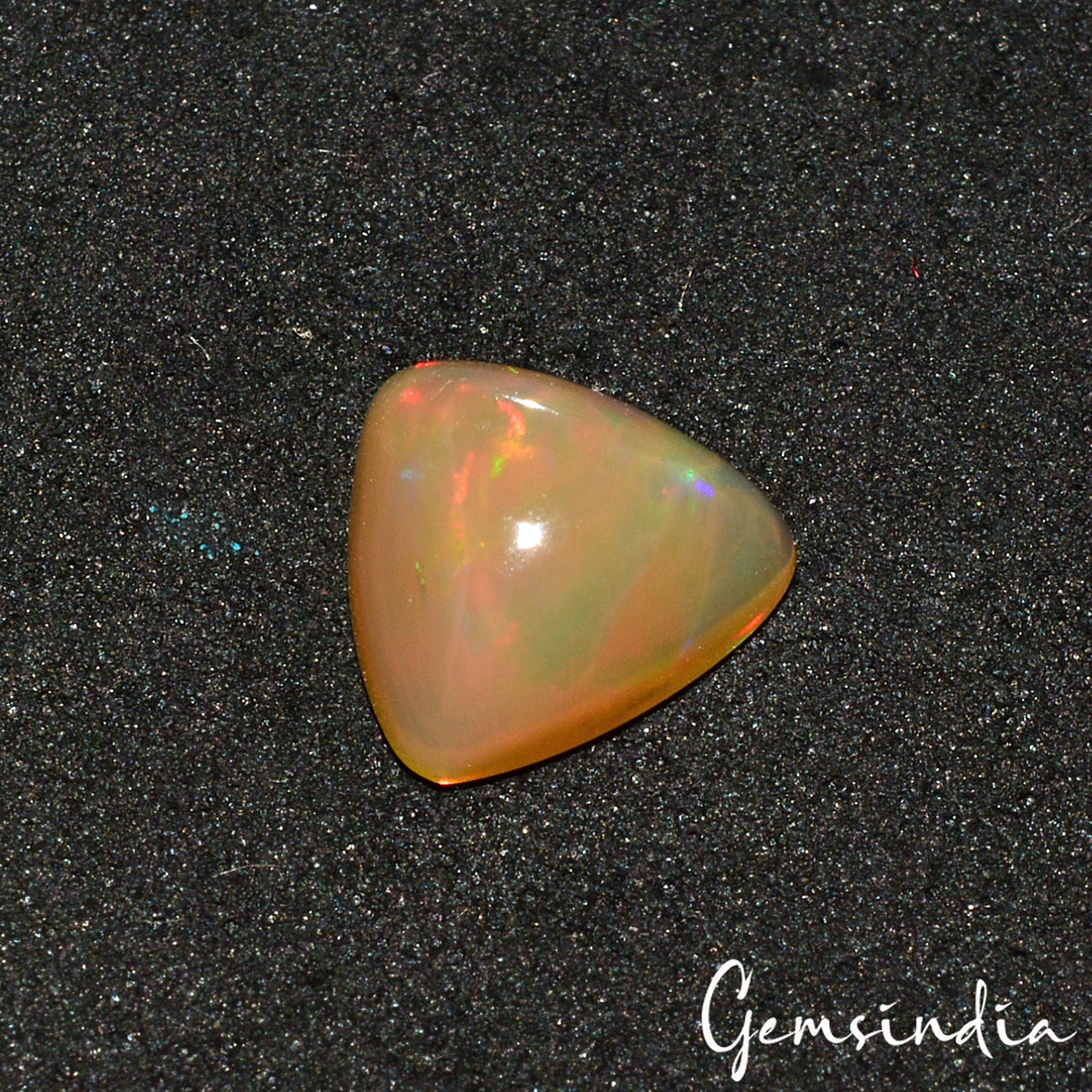 Ethiopian Opal Cabochon, Trillion Cabochon — 9x8x4 mm, 1.60 Ct, Ethiopia