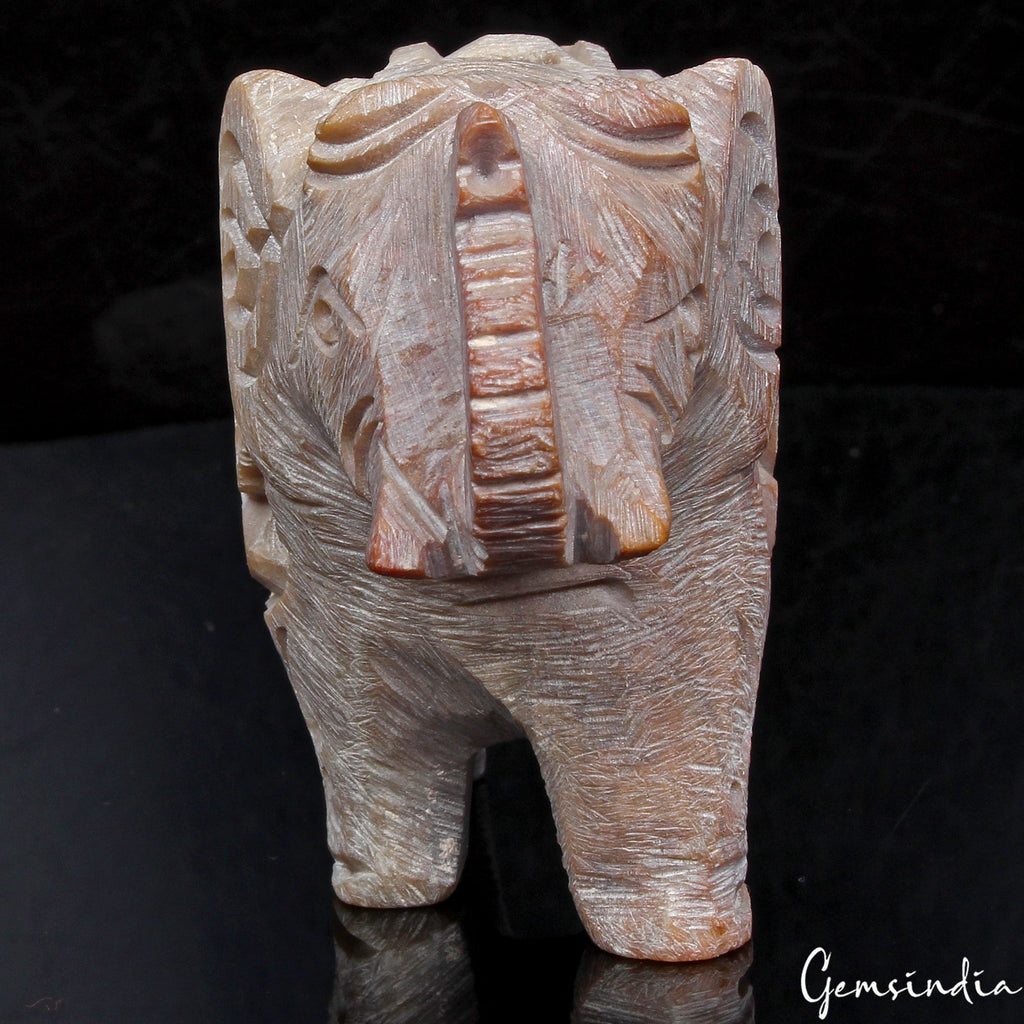 660 Ct Hand crafted Soapstone Filigree Trunk Up Elephant Home Decor Sculpture