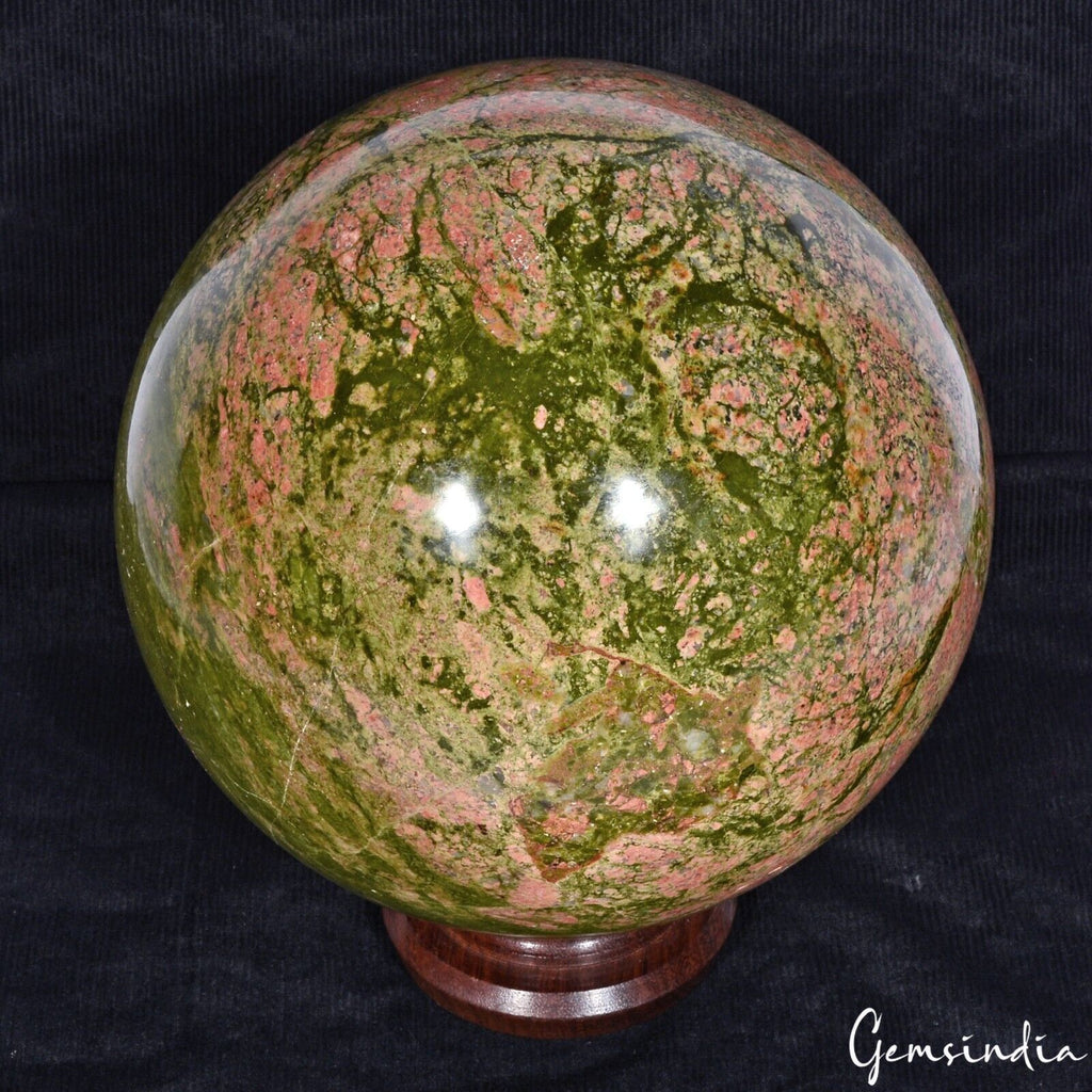 Unakite Sphere — 7 Inch in diameter, 7.96 Kg (39800 Ct), Madagascar