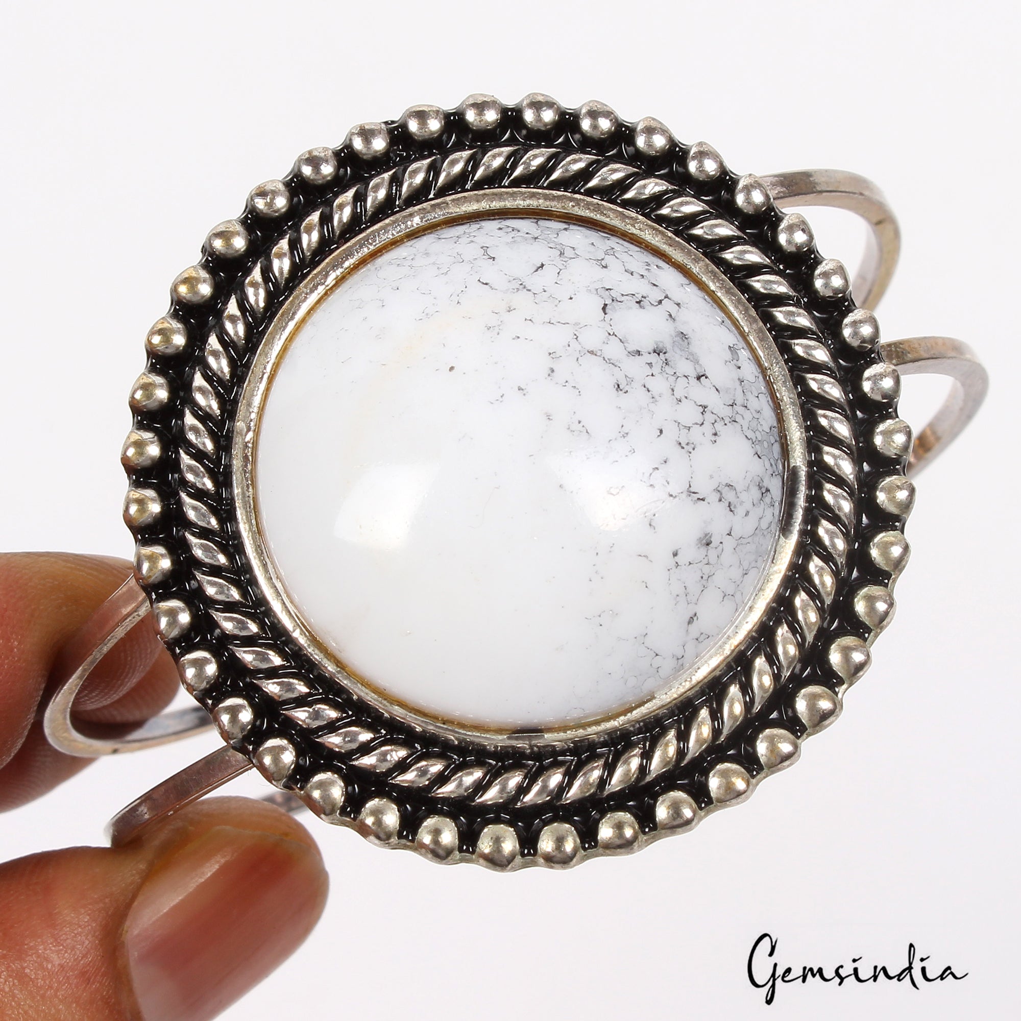 40.48 Gram White Round Hand Carved Bangle Bracelet Antique Fashion Jewelry 2.4"