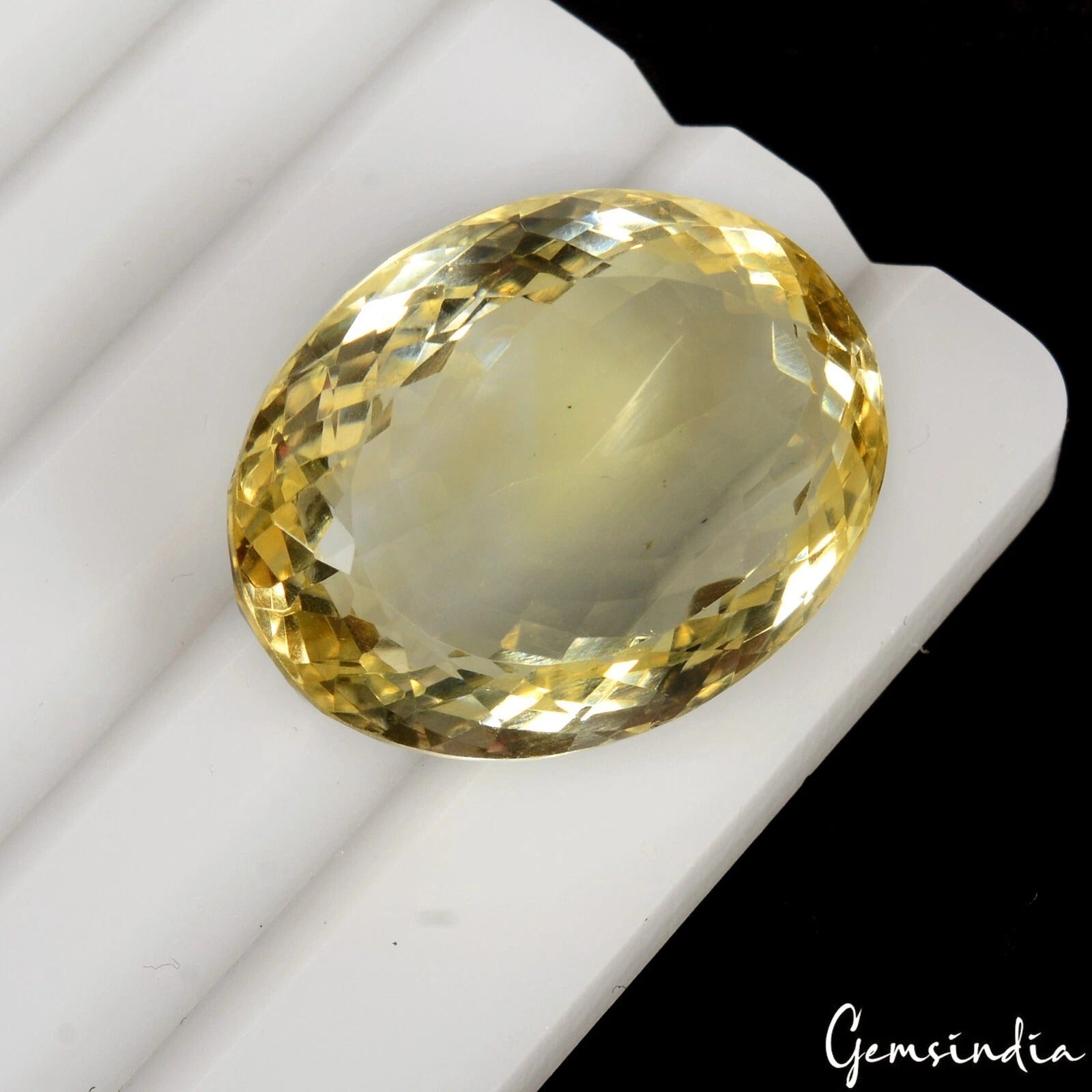 Citrine Loose Gemstone, Untreated, Yellow — 25x19x12 mm, 37.70 Ct, Brazil