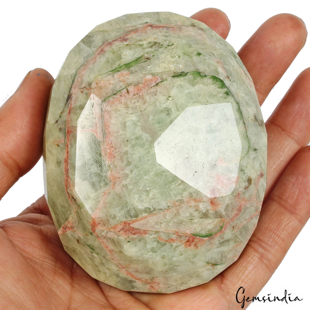 Huge 2370 CtS Natural Brazilian Green Emerald Oval Faceted Museum Size Loose Gem