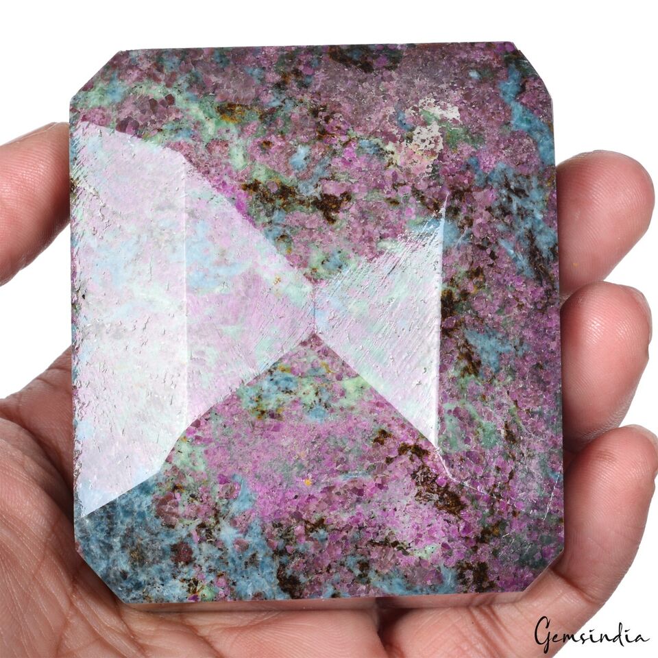 Ruby Kyanite Loose Gemstone, Untreated — 3.2x2.75x1.25 inch, 2400 Ct (0.48 Kg), Madagascar