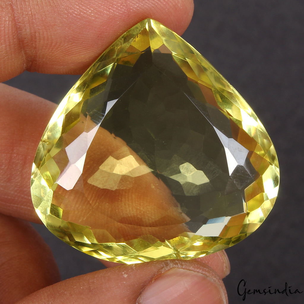 Citrine Loose Gemstone, Untreated, Golden — 36x37x13mm, 106.80 Ct, Brazil