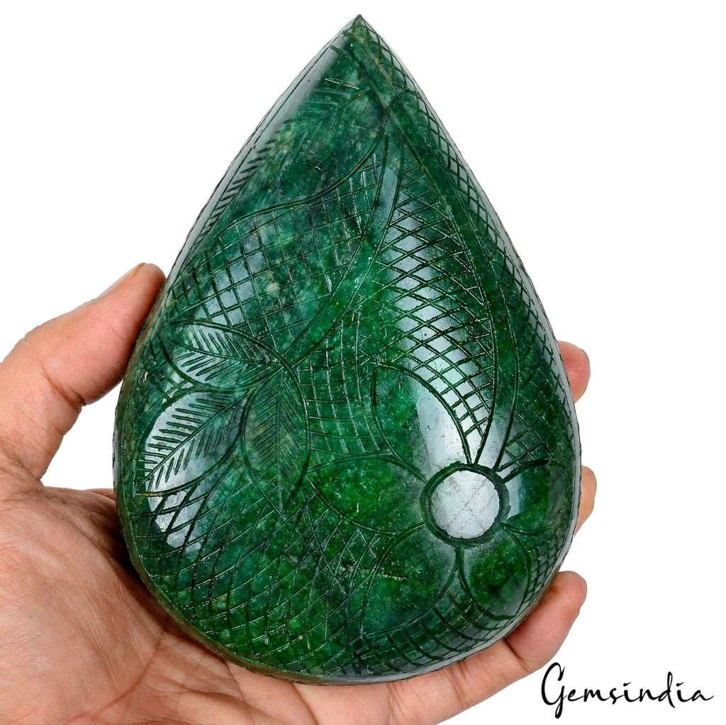 5800Ct Natural Green Zambian Emerald Pear Carving Museum Size Gemstone 140*100mm