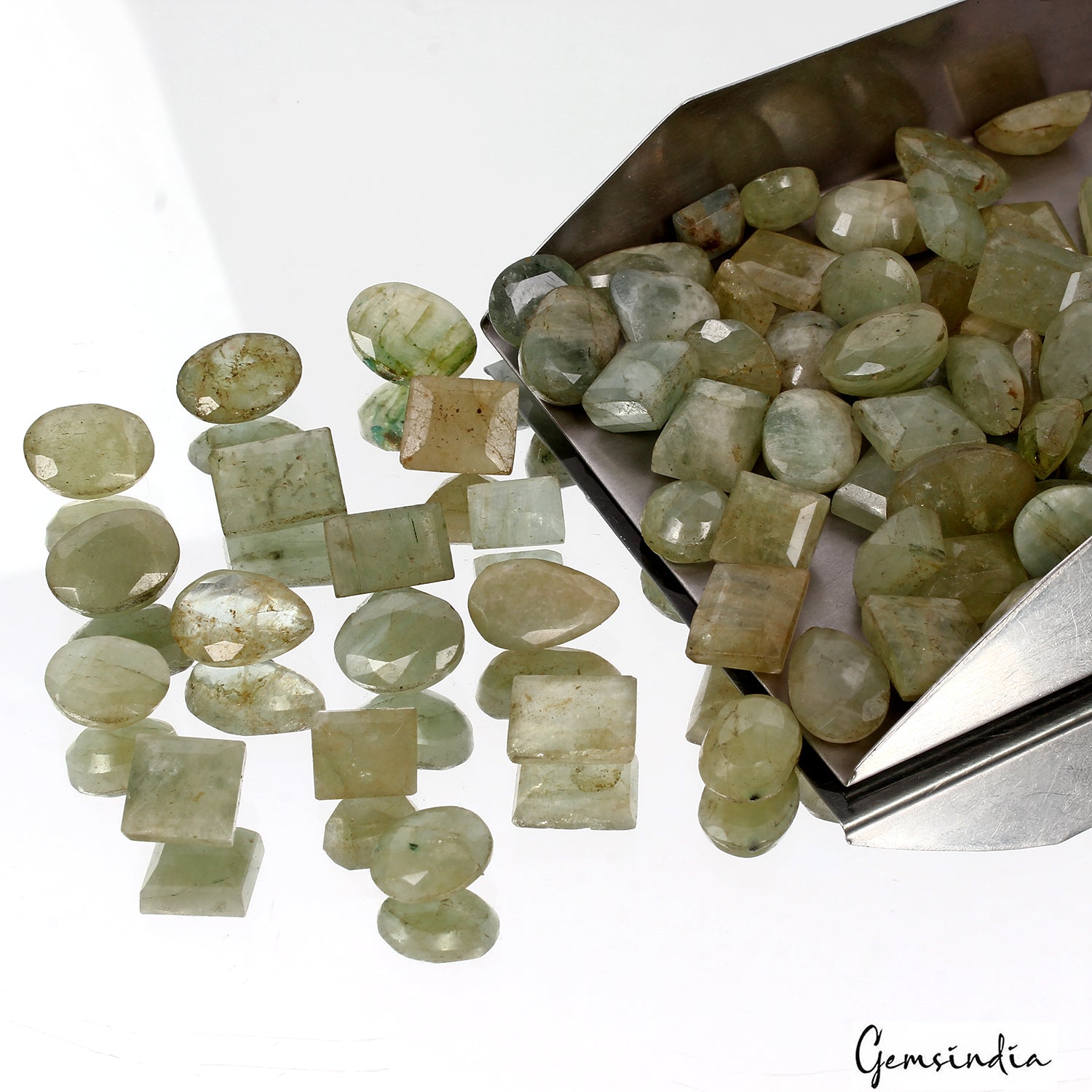 Beryl Lot, Loose Gemstone, Untreated, Green — 73 Pieces, 9mm to 21mm, 650 Ct, Brazil