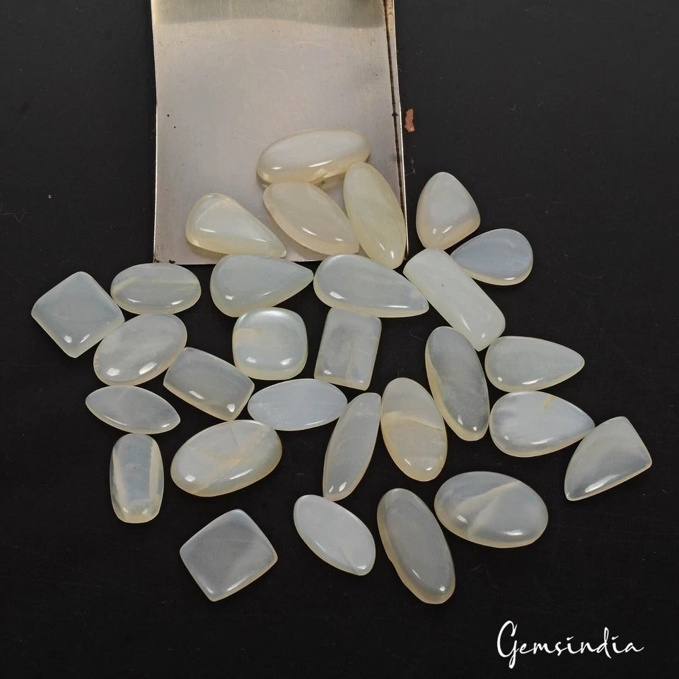 Moonstone Lot, Cabochon, Untreated, White — 29 Pieces, 12mm to 20mm, 150.90 Ct, Madagascar