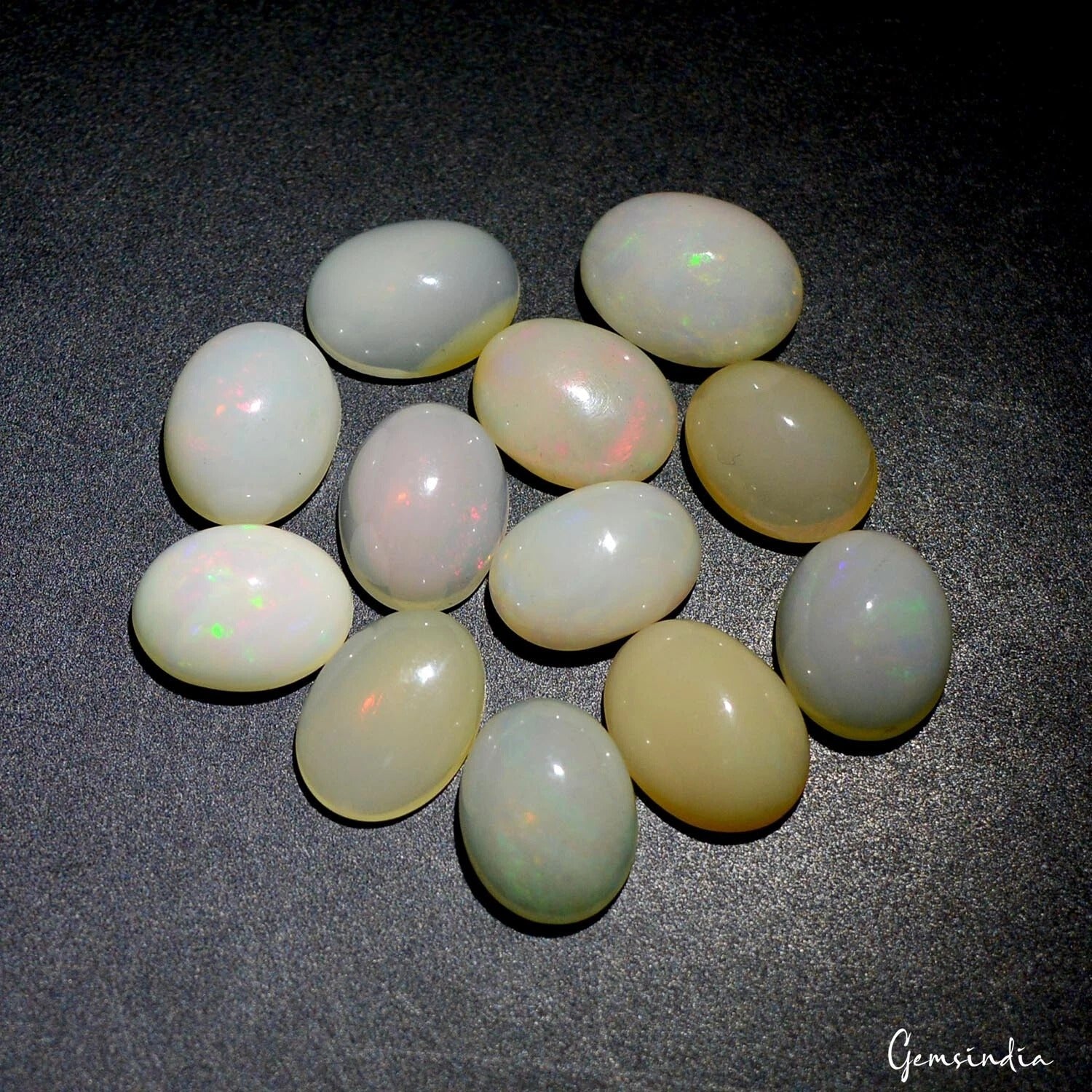 Ethiopian Opal Lot, Cabochon — 12 Pieces, 09mm to 10mm, 20.10 Ct, Ethiopia