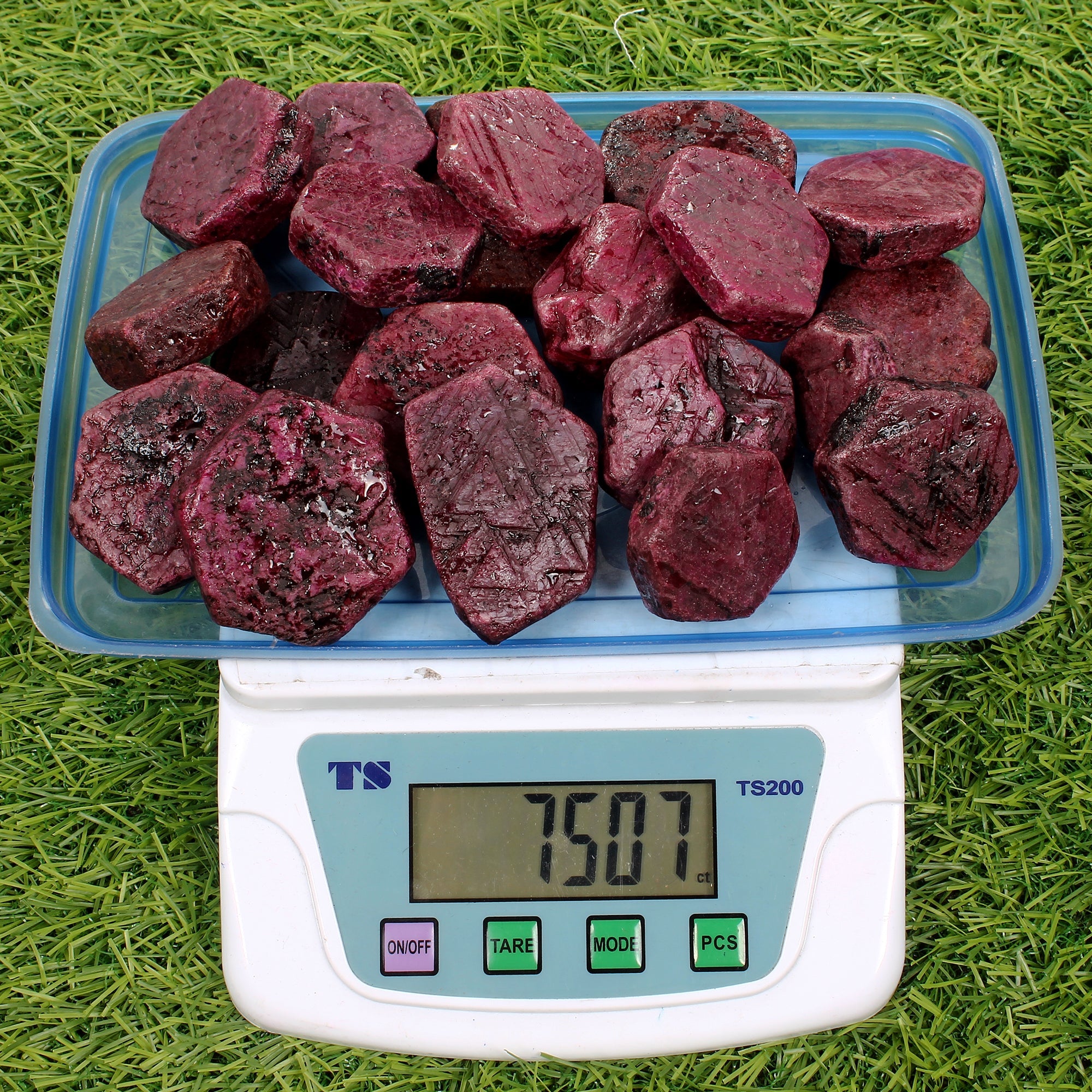 7500 Ct Uncut Raw Rough Natural Red Mozambique Ruby 32-57mm Lot Loose Gemstones