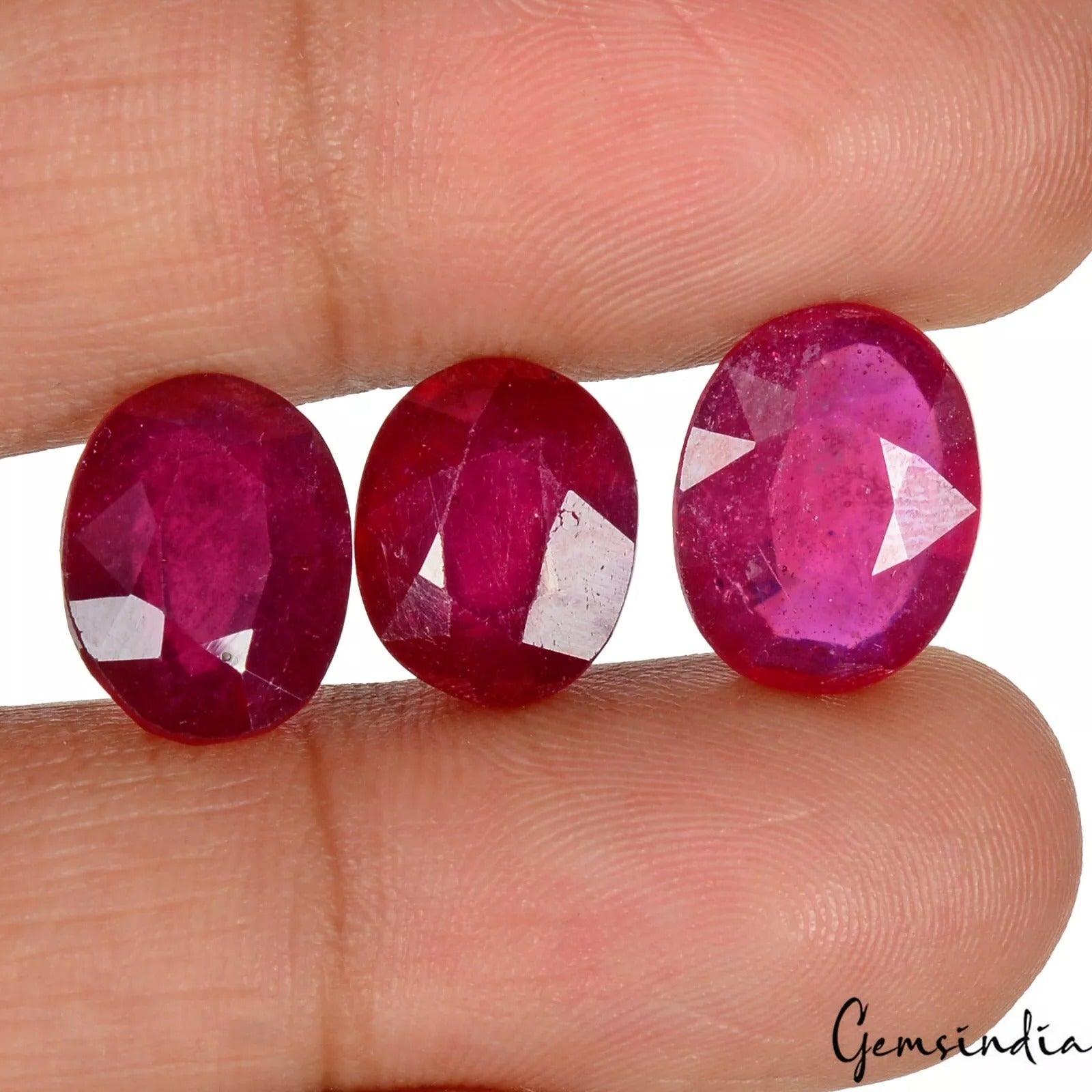 Natural Mozambique Ruby 11-13mm Oval Sparkling Red Gemstones 21.60 Ct excl
