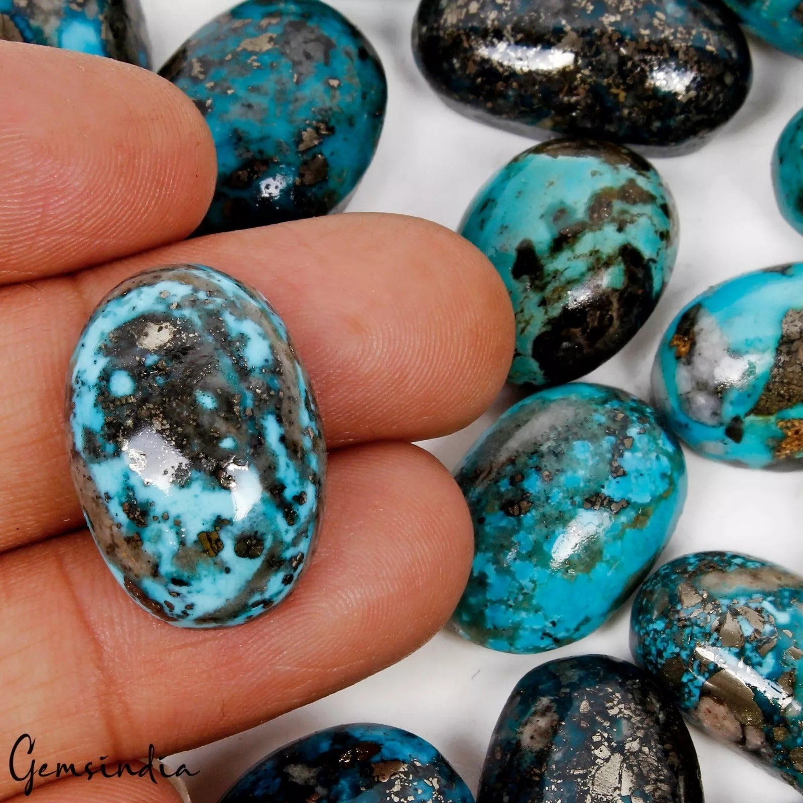 Turquoise Cabochon, Oval Cabochon, Untreated — 19 mm to 26mm, 500 Ct