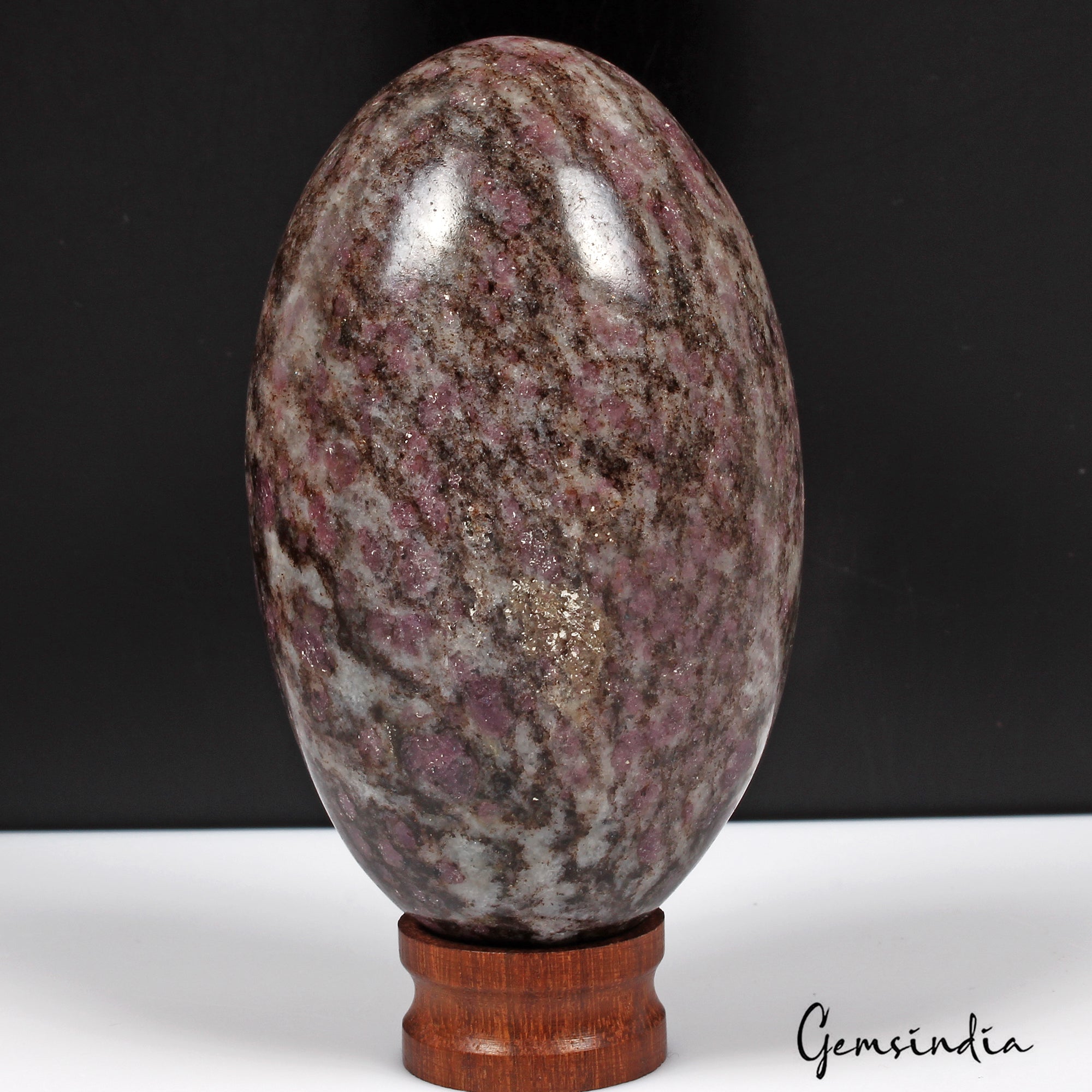 2000 Ct Natural Spinel Matrix Crystal Mineral Healing Lingam/Egg Shape Gemstone