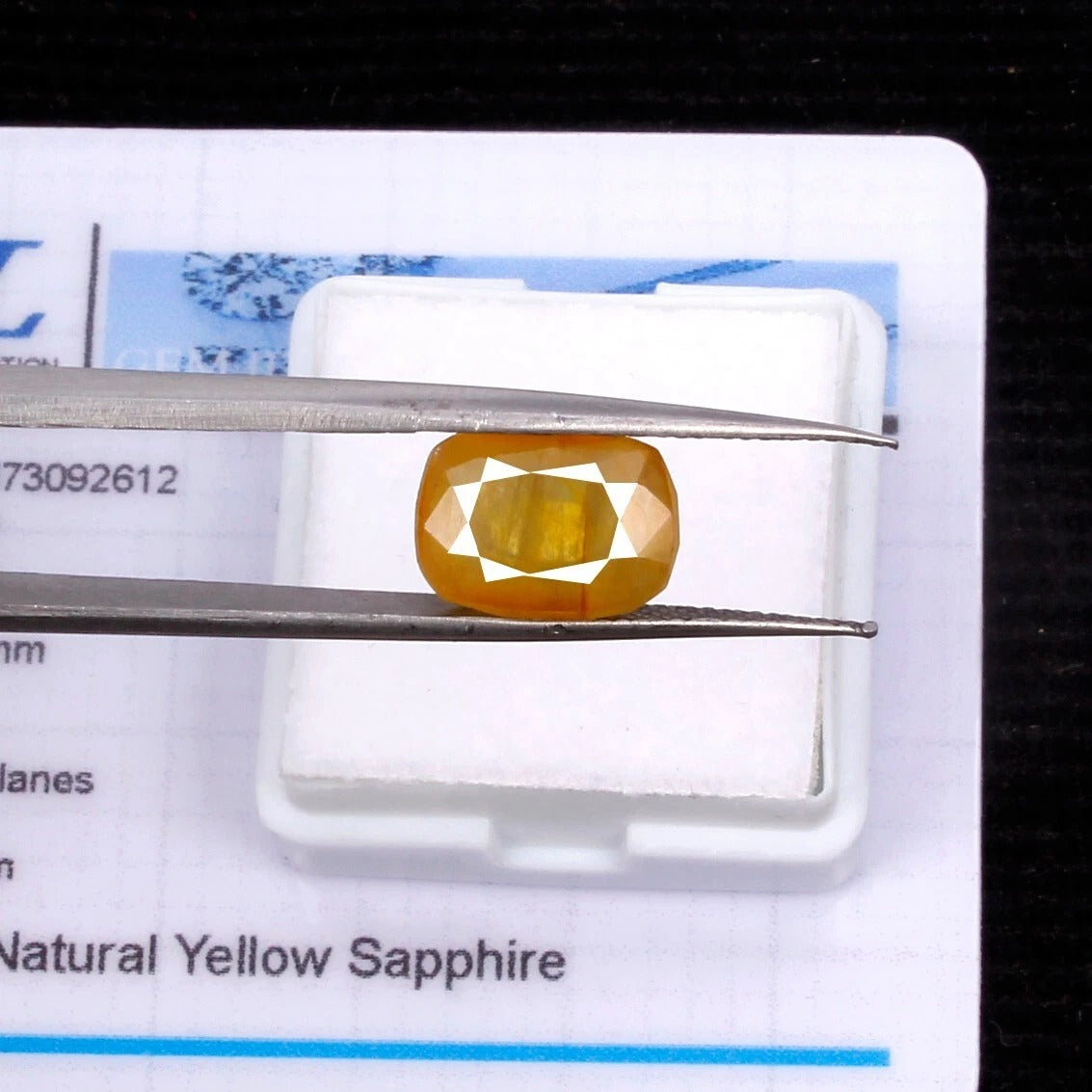 Yellow Sapphire Loose Gemstone, Untreated — 11x8x6 mm, 6.50 Ct, Sri Lanka