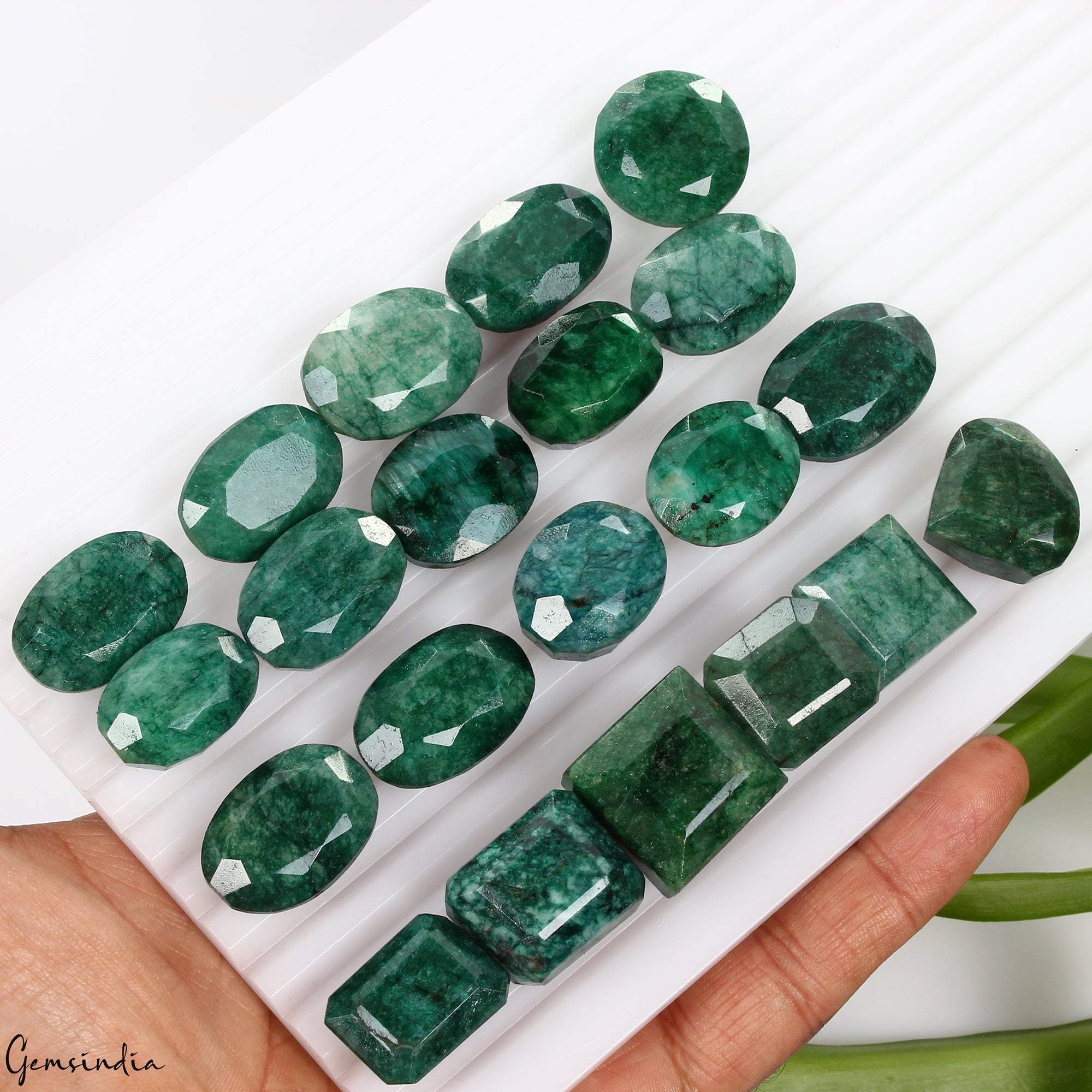 Natural 700 Ct Green Emerald Mix Cut 21-48mm Loose Earth mined Gemstone, Brazil