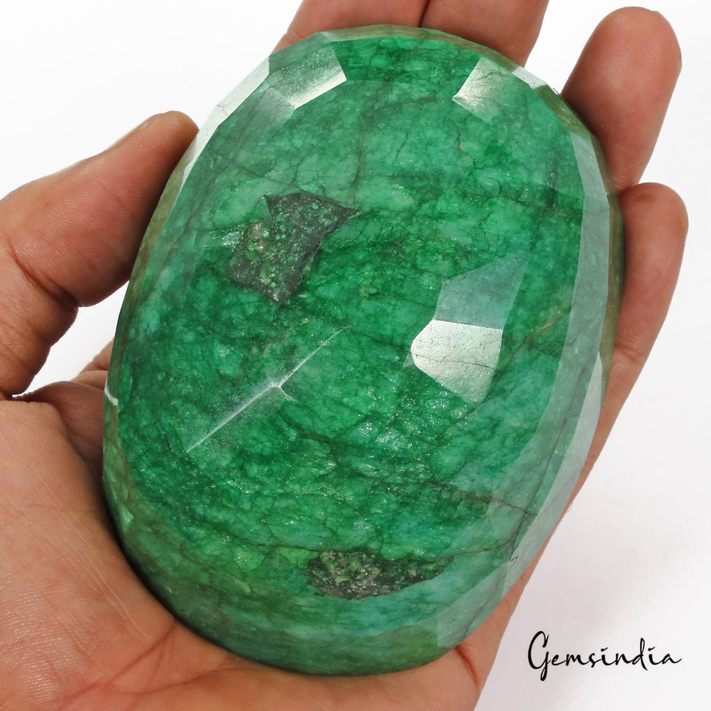 Certified 2670 Cts Natural Brazilian Green Emerald Oval Faceted Huge Loose Gem