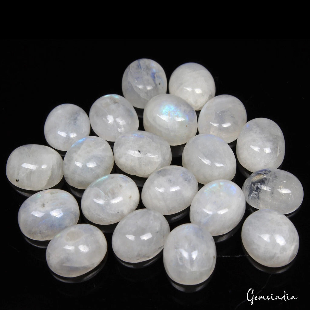 Moonstone Lot, Cabochon, Blue — 20 Pieces, 11mm to 12mm, 107.50 Ct, Madagascar