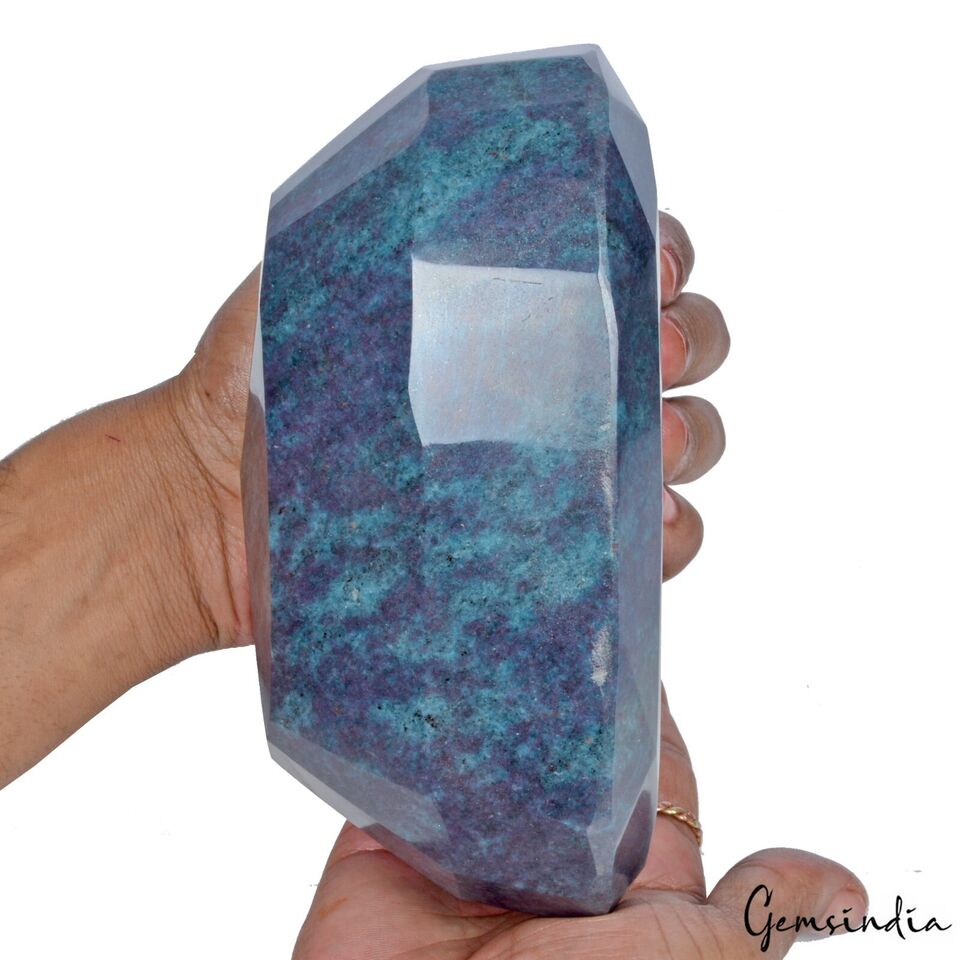 Ruby Kyanite Loose Gemstone, Untreated — 7x4.75x3 Inch, 19550 Ct (3.91 Kg), Madagascar