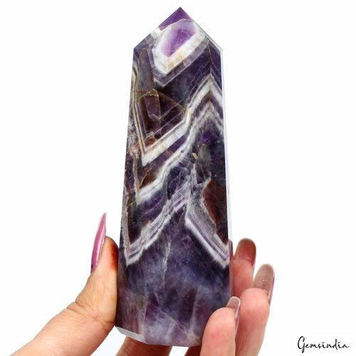 Amethyst Carving — 4.5x1.6 Inches, 0.270 Kg (1350 Ct)