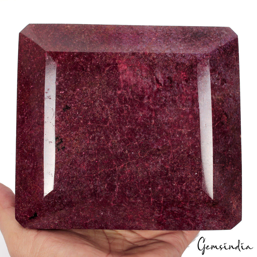 4.7Kg Natural Ruby Huge Octagon Cut Earth-mined Museum Grade Madagascar Gemstone