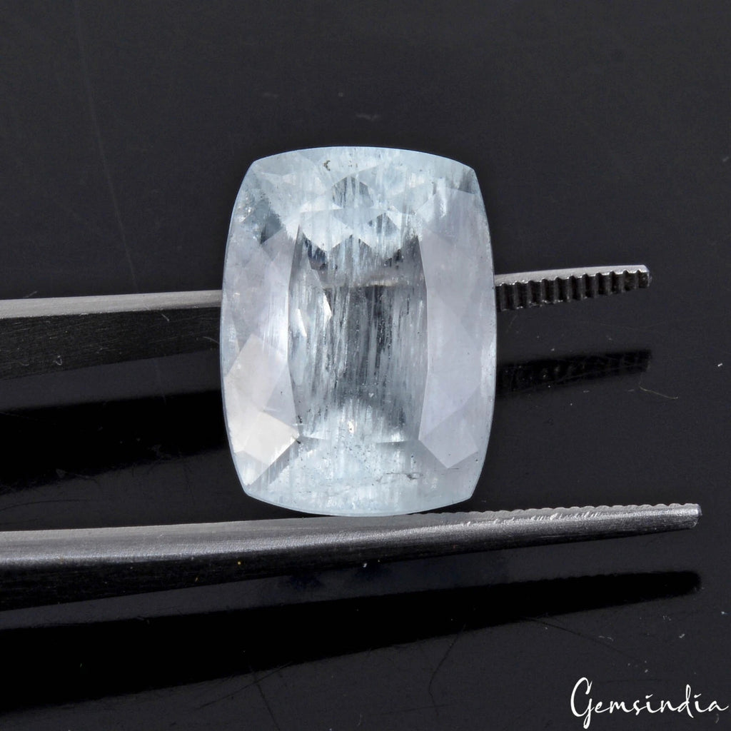 Aquamarine Loose Gemstone, Untreated, Blue — 15x11x9 mm, 11.00 Ct, India