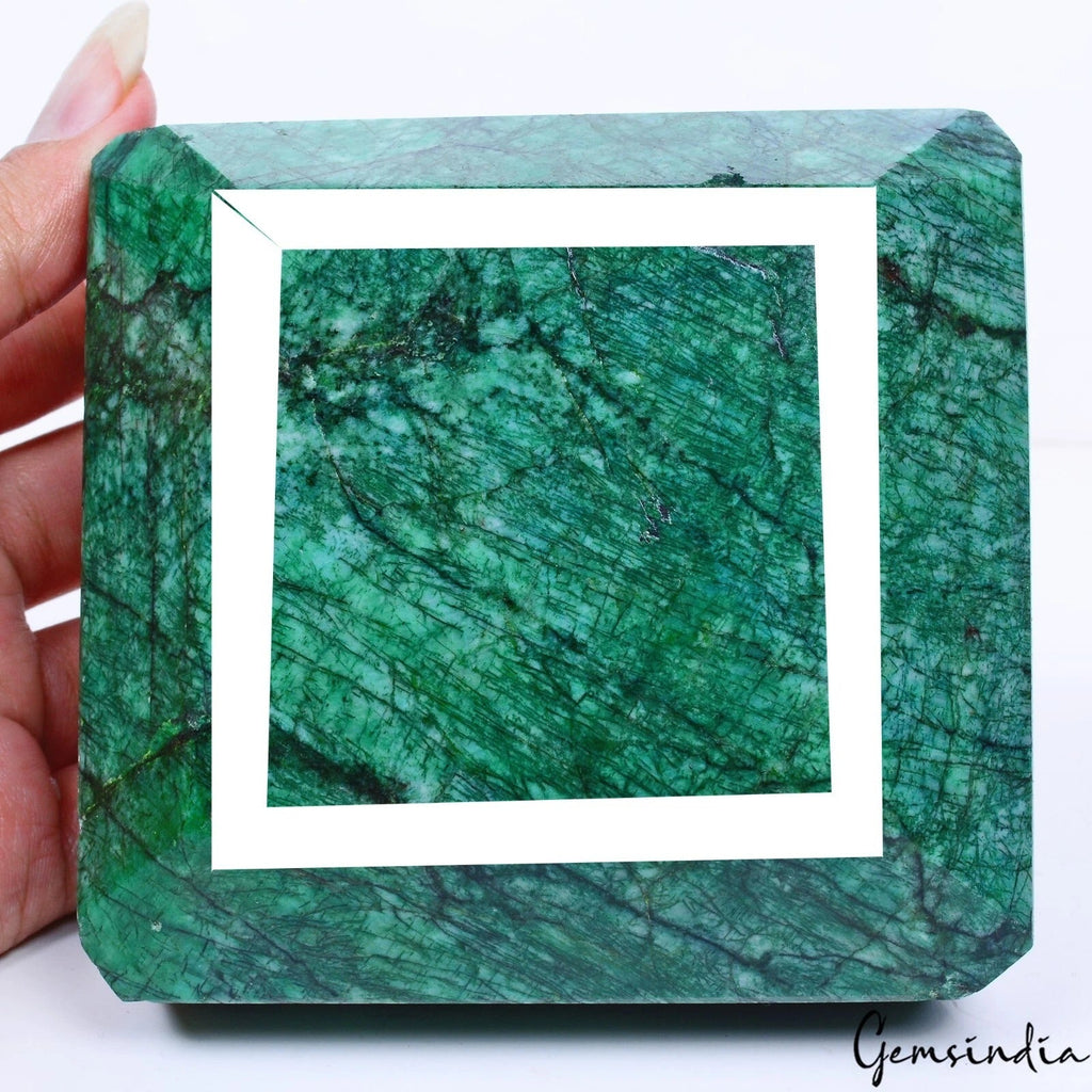 Certified 5200Ct Natural Brazilian Green Emerald Octagon Cut Huge Loose Gemstone
