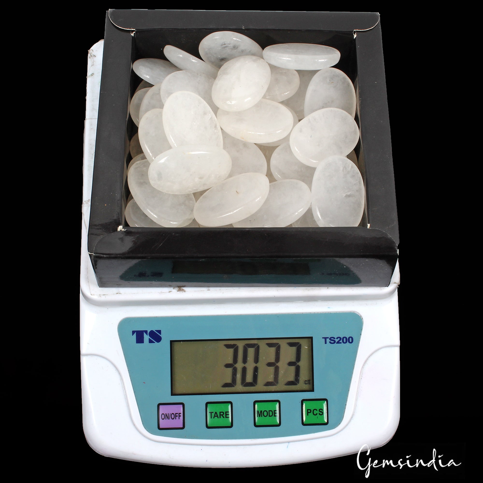 White Quartz Lot, Cabochon, Untreated — 45 Pieces, 32mm to 39mm, 3000 Ct