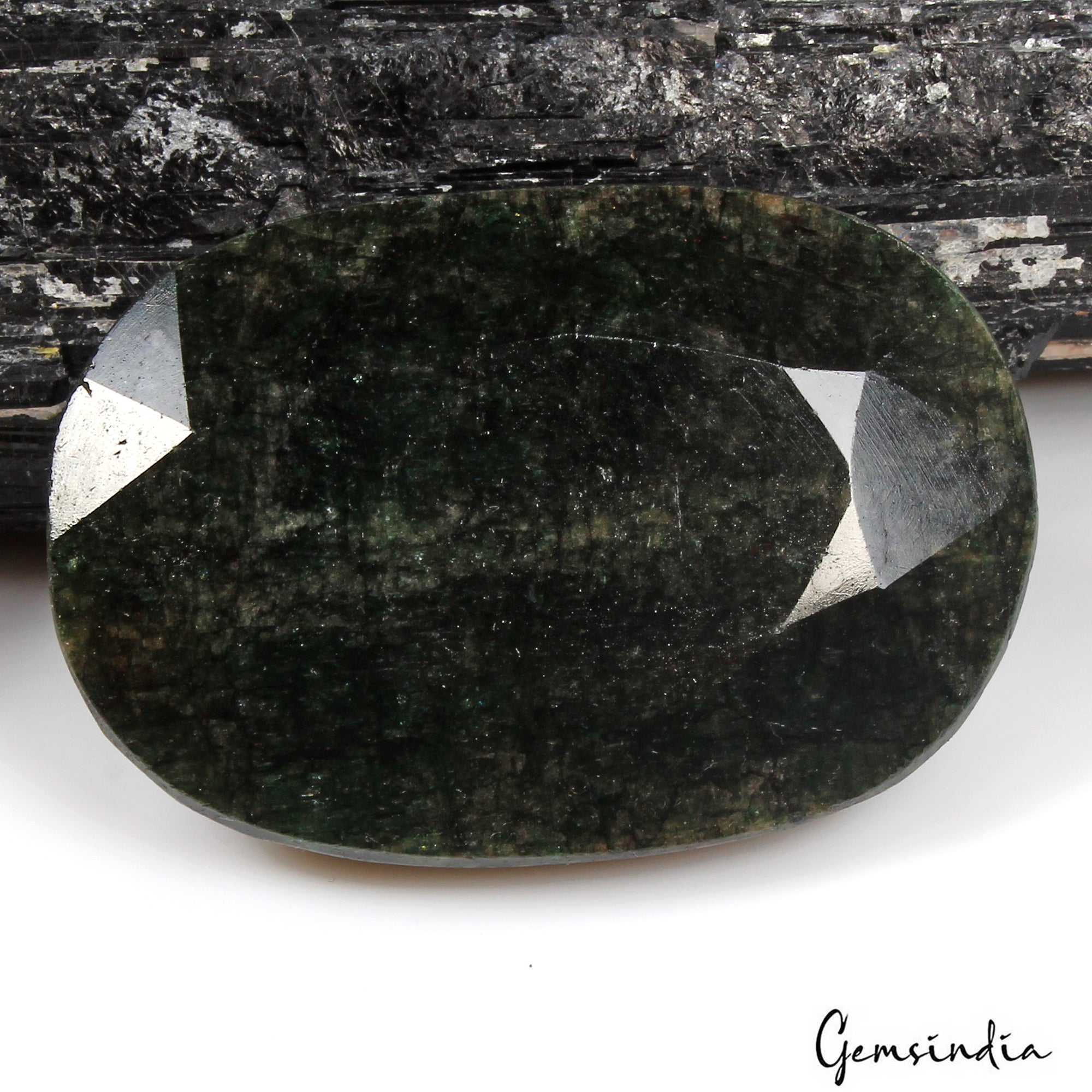 Emerald Loose Gemstone, Green — 63 x 43 x 24 mm, 500 Ct, Brazil