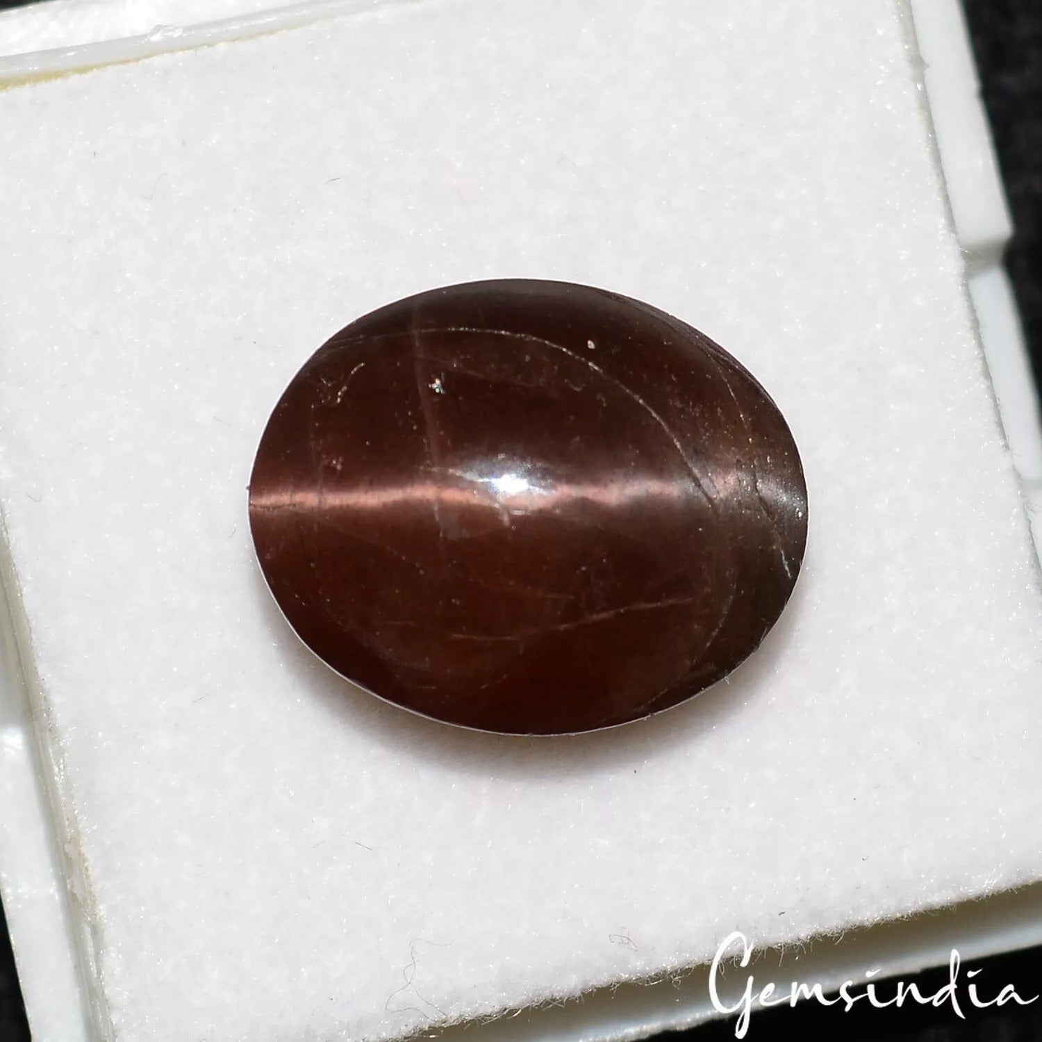 Spectrolite Cabochon, Oval cabochon, Untreated — 14x11x7mm, 9.00 Ct, Madagascar