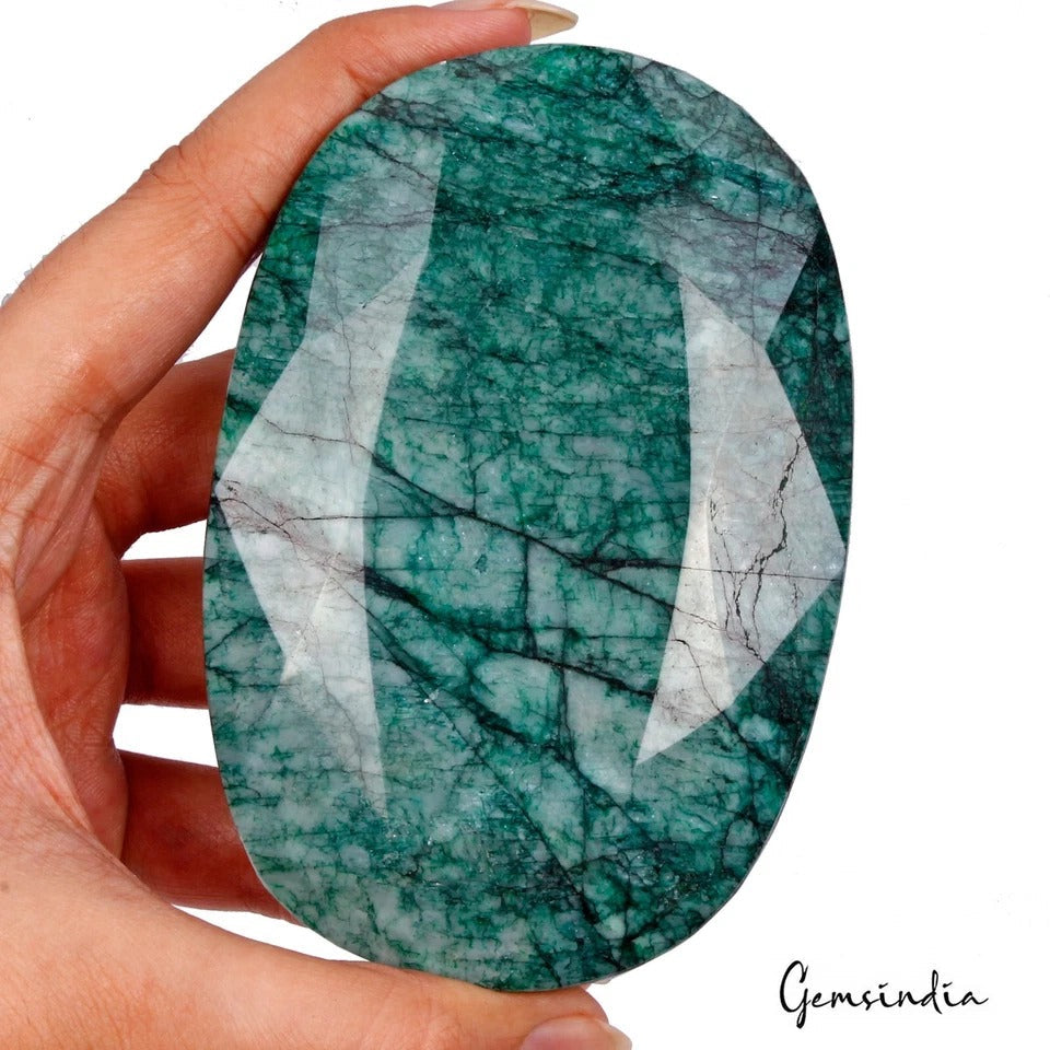 1940Ct Natural Green Brazilian Emerald Oval Cut Earth Mined Museum Size Gemstone