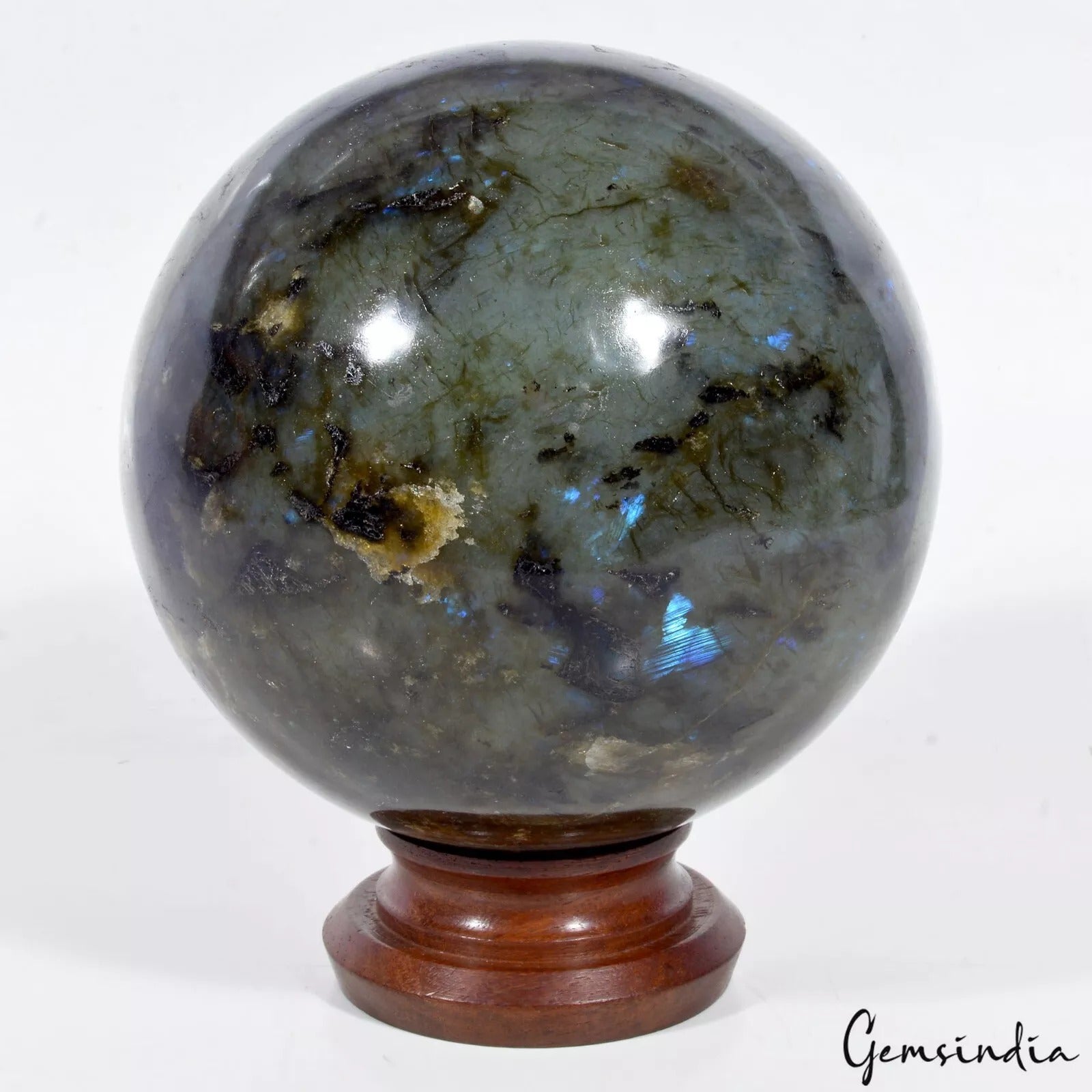 Labradorite Sphere — 5.5 Inch in diameter, 4.17 Kg (20850 Ct)