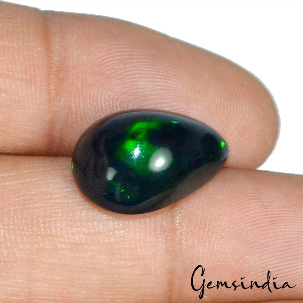Opal Cabochon, Untreated, Black — 18x12x8 mm, 7.15 Ct, Ethiopia