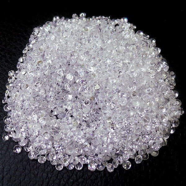 ~~~~~~CLEARANCE~~~~~~~ 132+CT/1654 PCS CUBIC ZIRCONIA (CZs) 2mm CALIBRATED ROUND