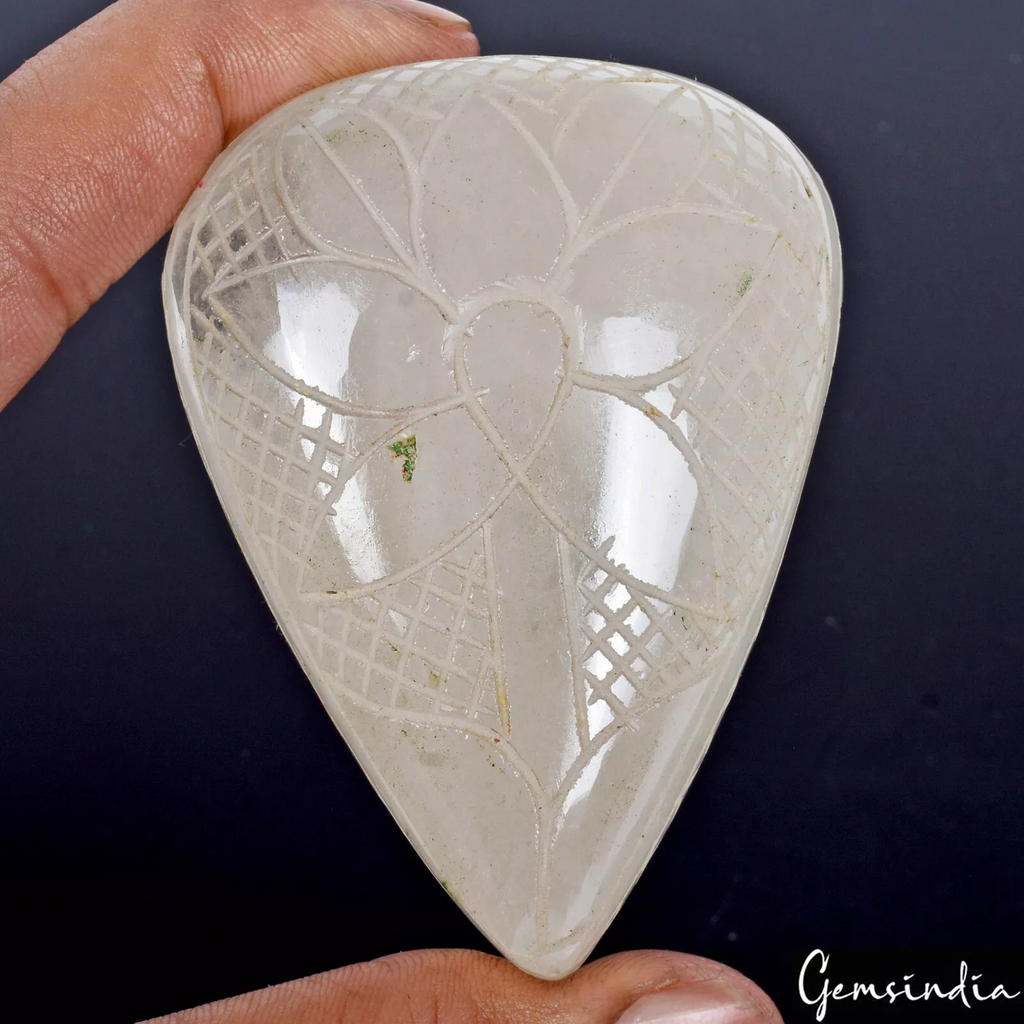 White Quartz Loose Gemstone, Untreated — 73x54x35 mm, 1050 Ct, Madagascar