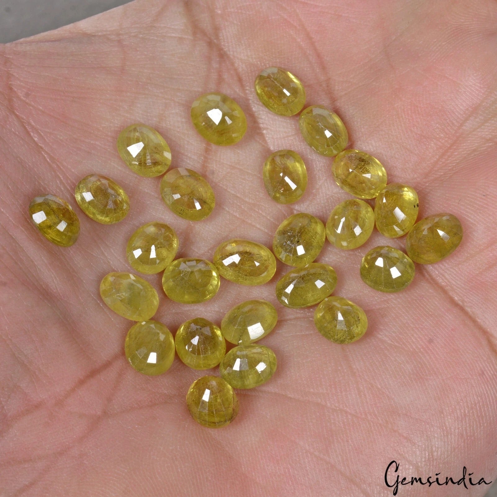 Natural yellow Sapphire 25 Pcs 8x6 mm Oval Cut CERTIFEID Loose Ceylon Gemstones