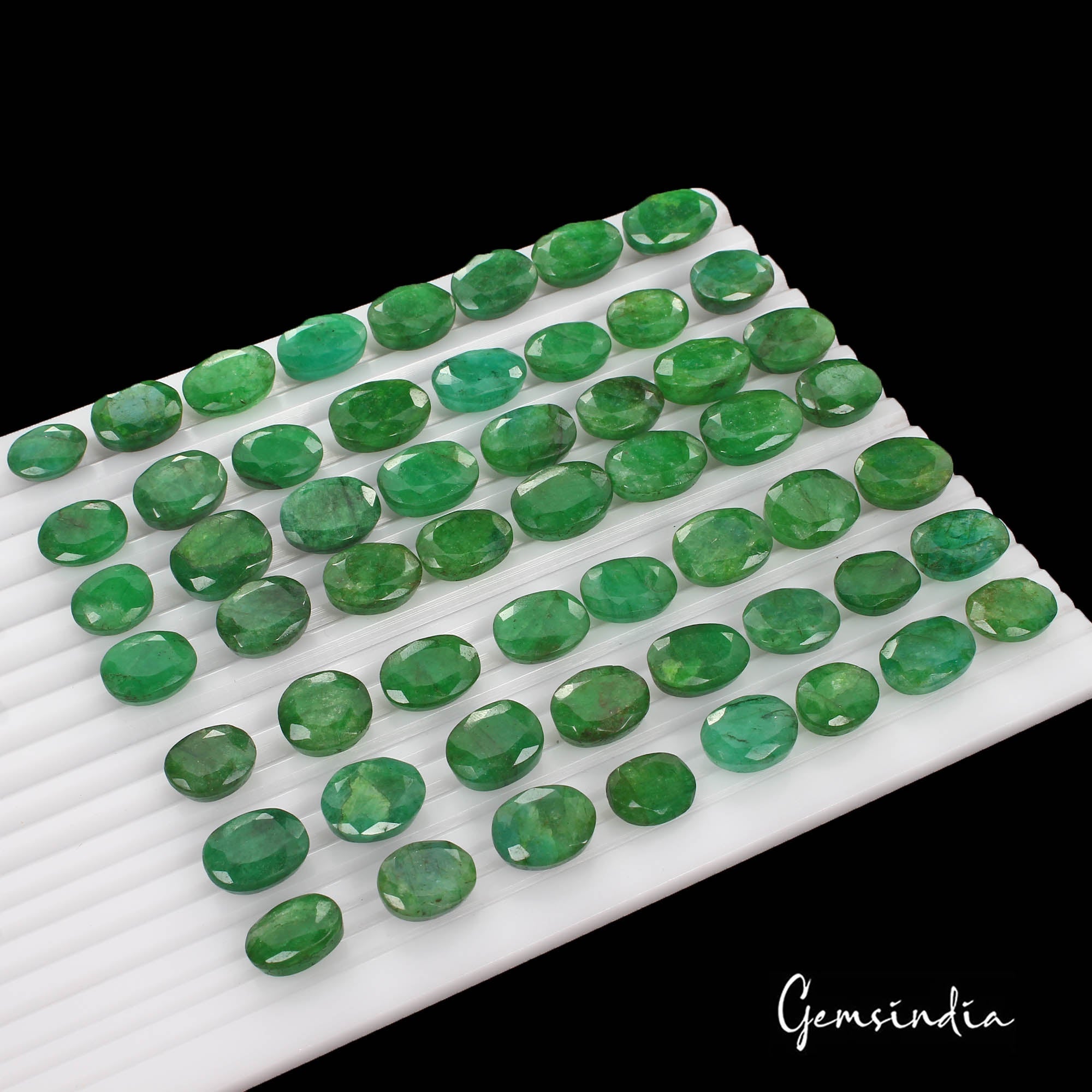 Certified 560 Cts/56 Pcs Natural Brazilian Top Green Emerald Oval Loose Gems Lot