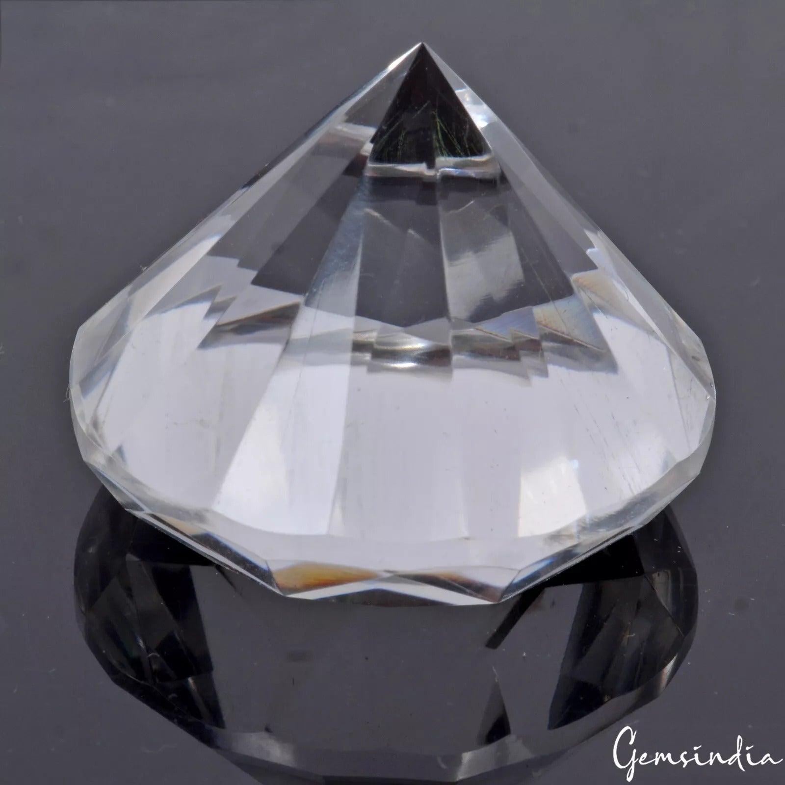 White Quartz Loose Gemstone, Round cut — 34x26mm, 153.40 Ct, Brazil