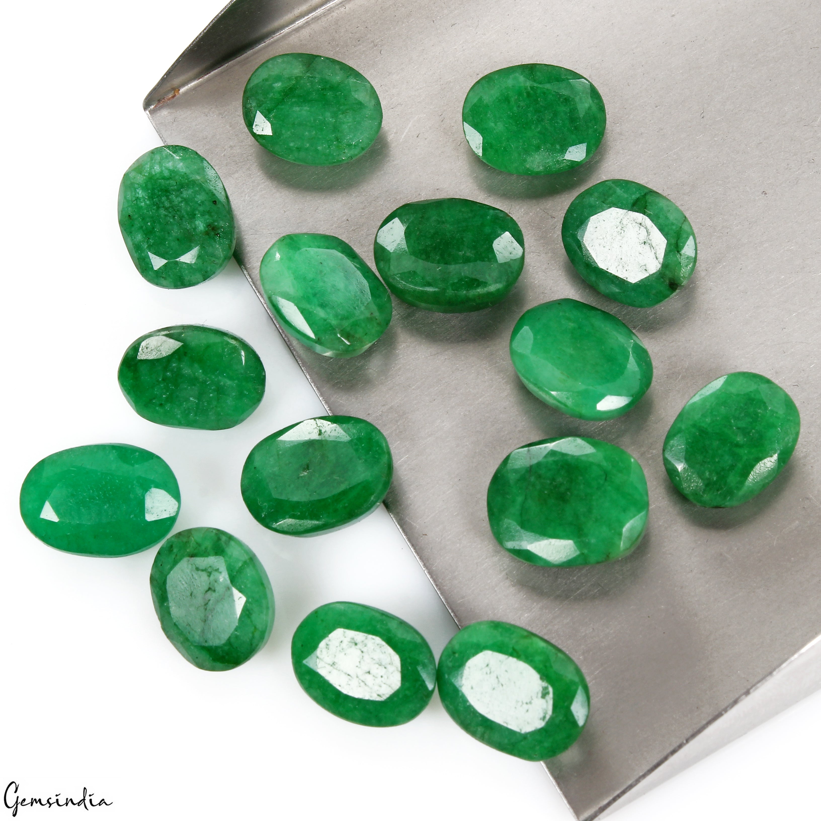 Emerald Lot, Loose Gemstone, Color Enhanced, Green — 15 Pieces, 14mm to 16mm, 134.20 Ct, Colombia