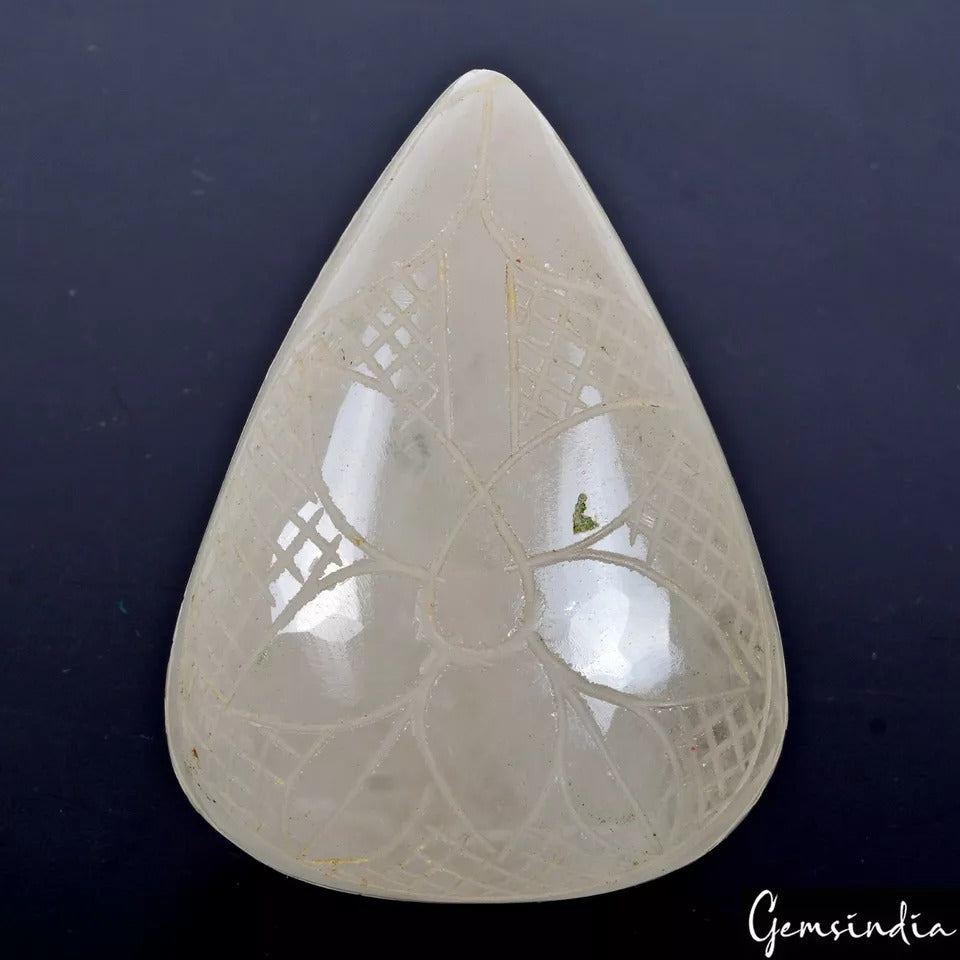 White Quartz Loose Gemstone, Untreated — 73x54x35 mm, 1050 Ct, Madagascar