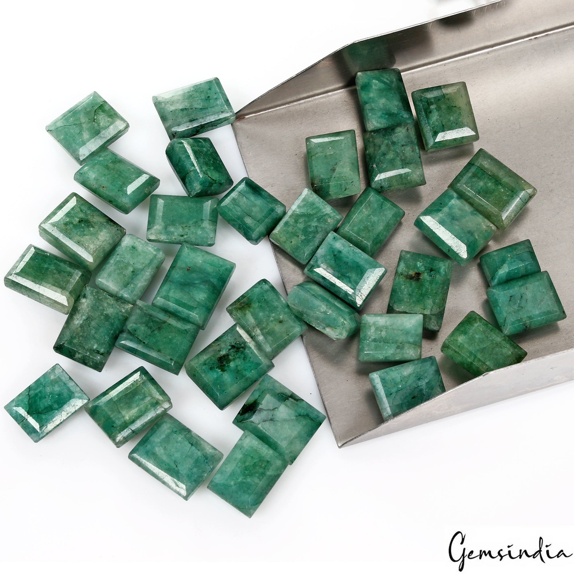 Emerald Lot, Loose Gemstone, Color Enhanced, Green — 35 Pieces, 13mm To 18mm, 560 Ct, Brazil