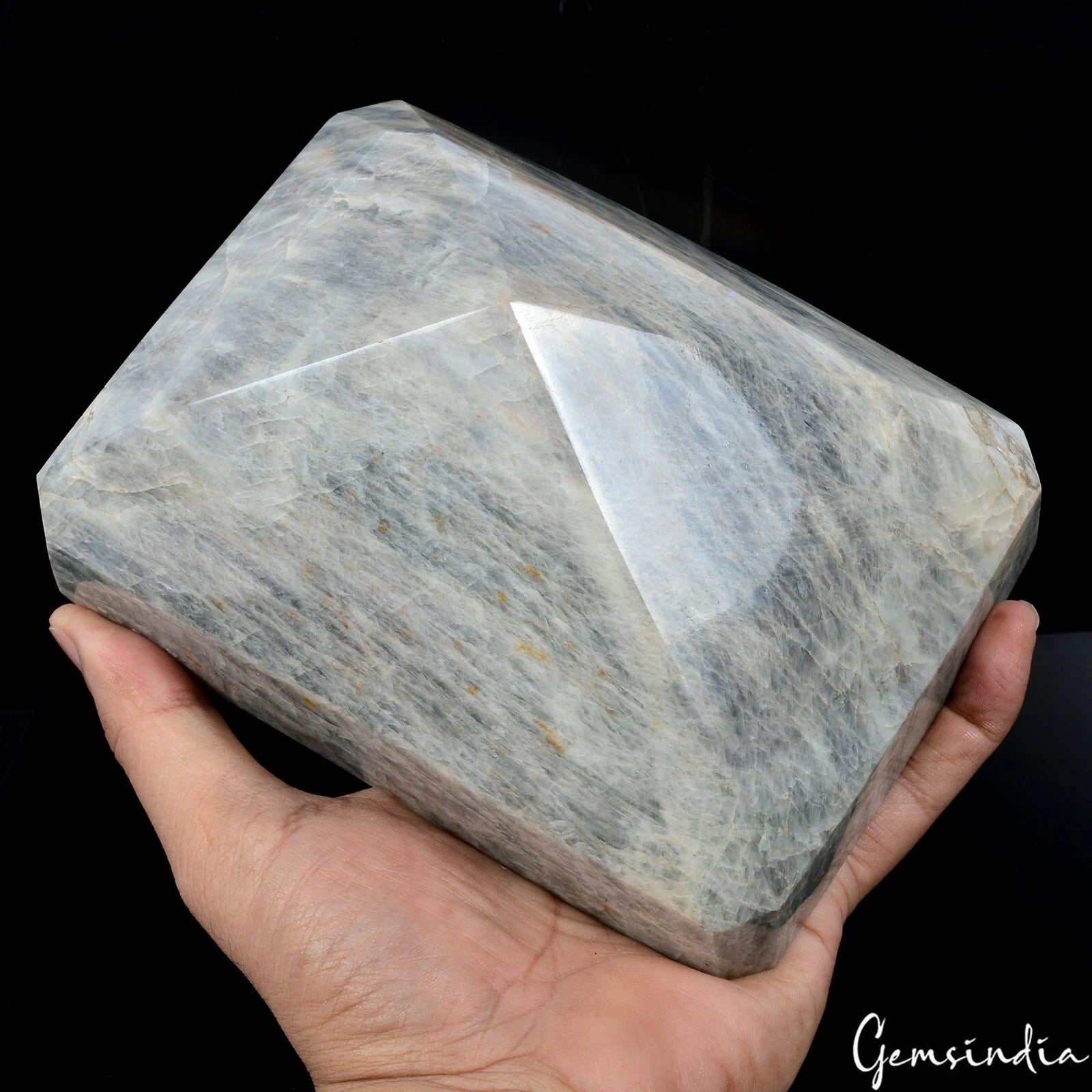 Beryl Loose Gemstone, Untreated — 6.9x5x3.7 Inch, 15050 Ct (3.01 Kg), Brazil