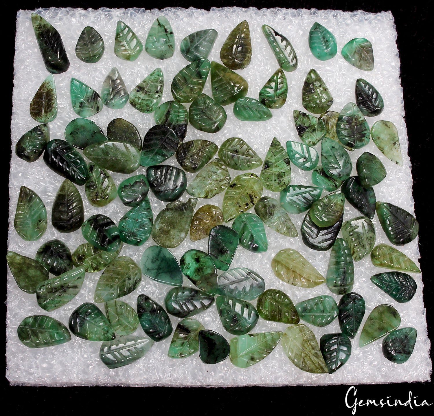 Emerald Loose Gemstone, Untreated, Green — 06mm to 13mm, 50.00 Ct, Brazil