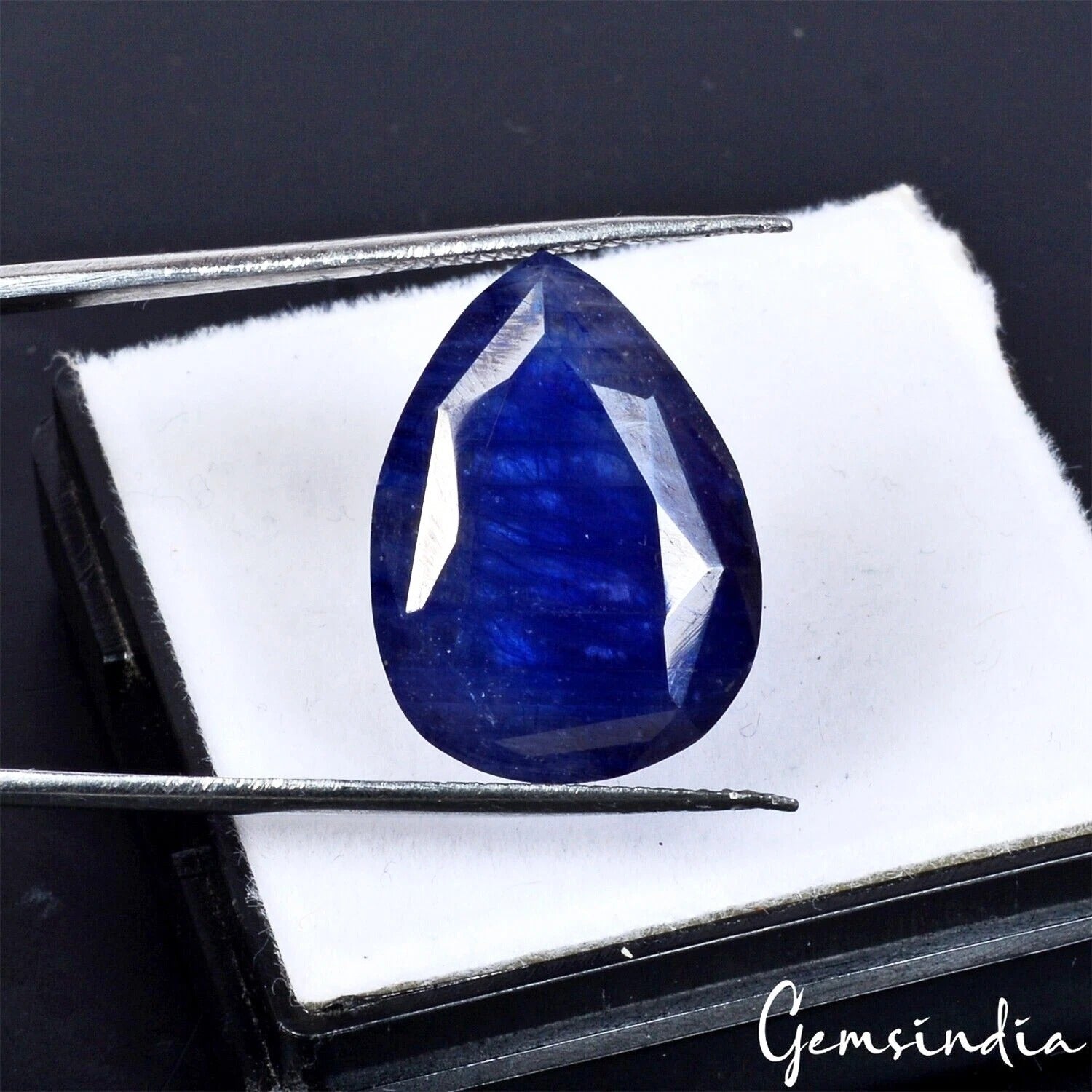 Ceylon Sapphire Loose Gemstone, Heated, Blue — 20 x 15 x 7mm, 22.30 Ct, Sri Lanka